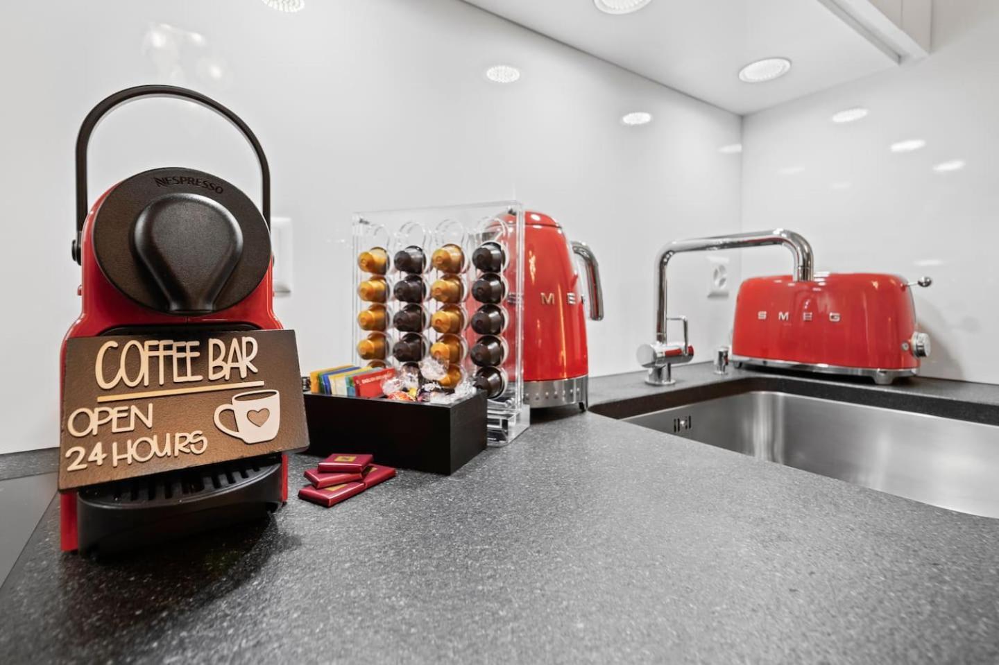 Btqcentralacfreeparkingterrace Apartment Zurich