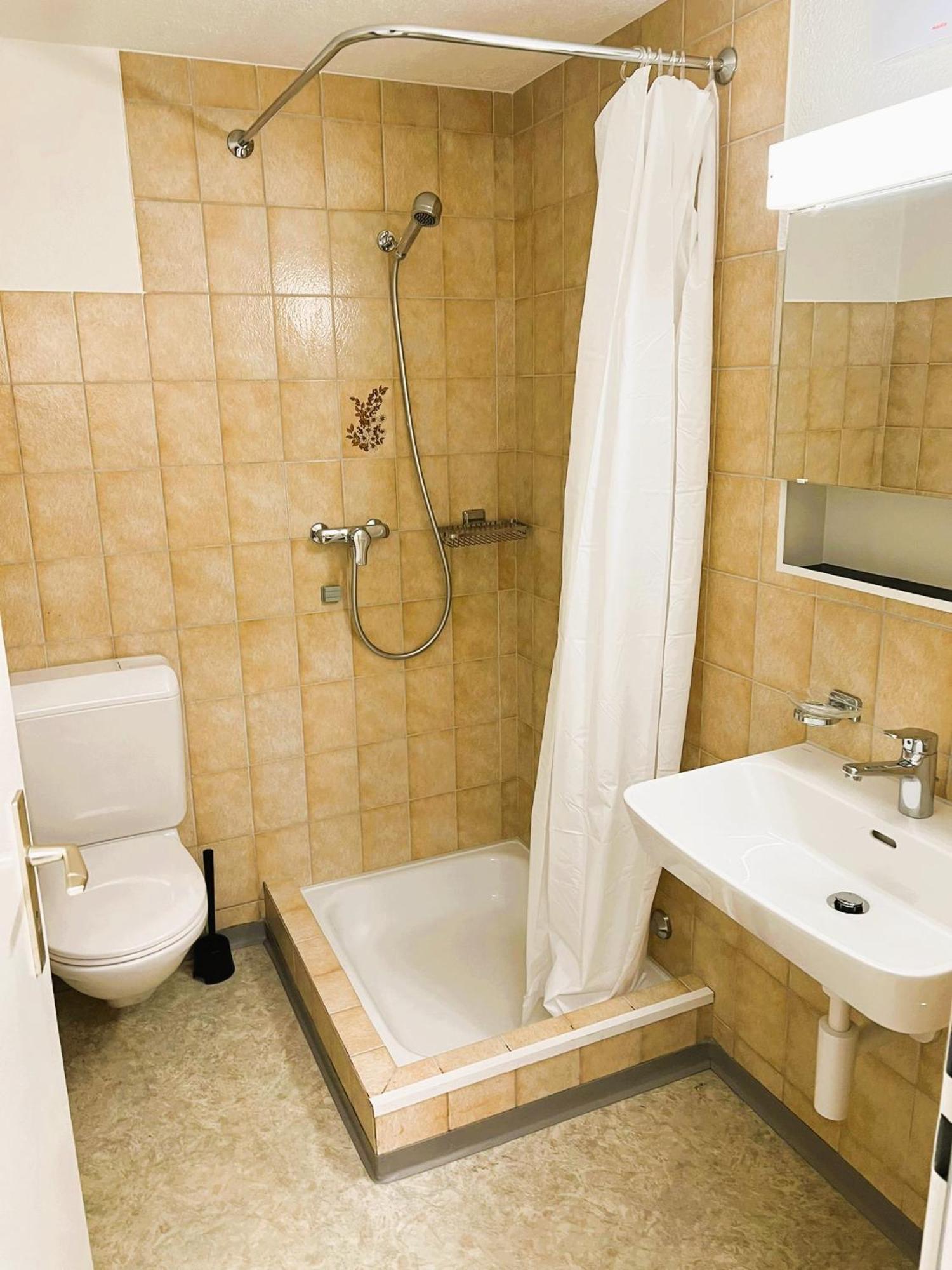 Center Next To Hb Main Train Station La - Self Checkin Apartment *