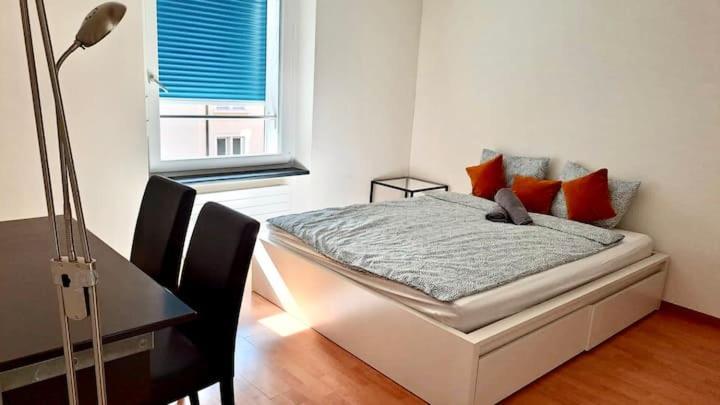 Beautiful 2 With Balcony In Center Downtown Hilda Apartment Zurich