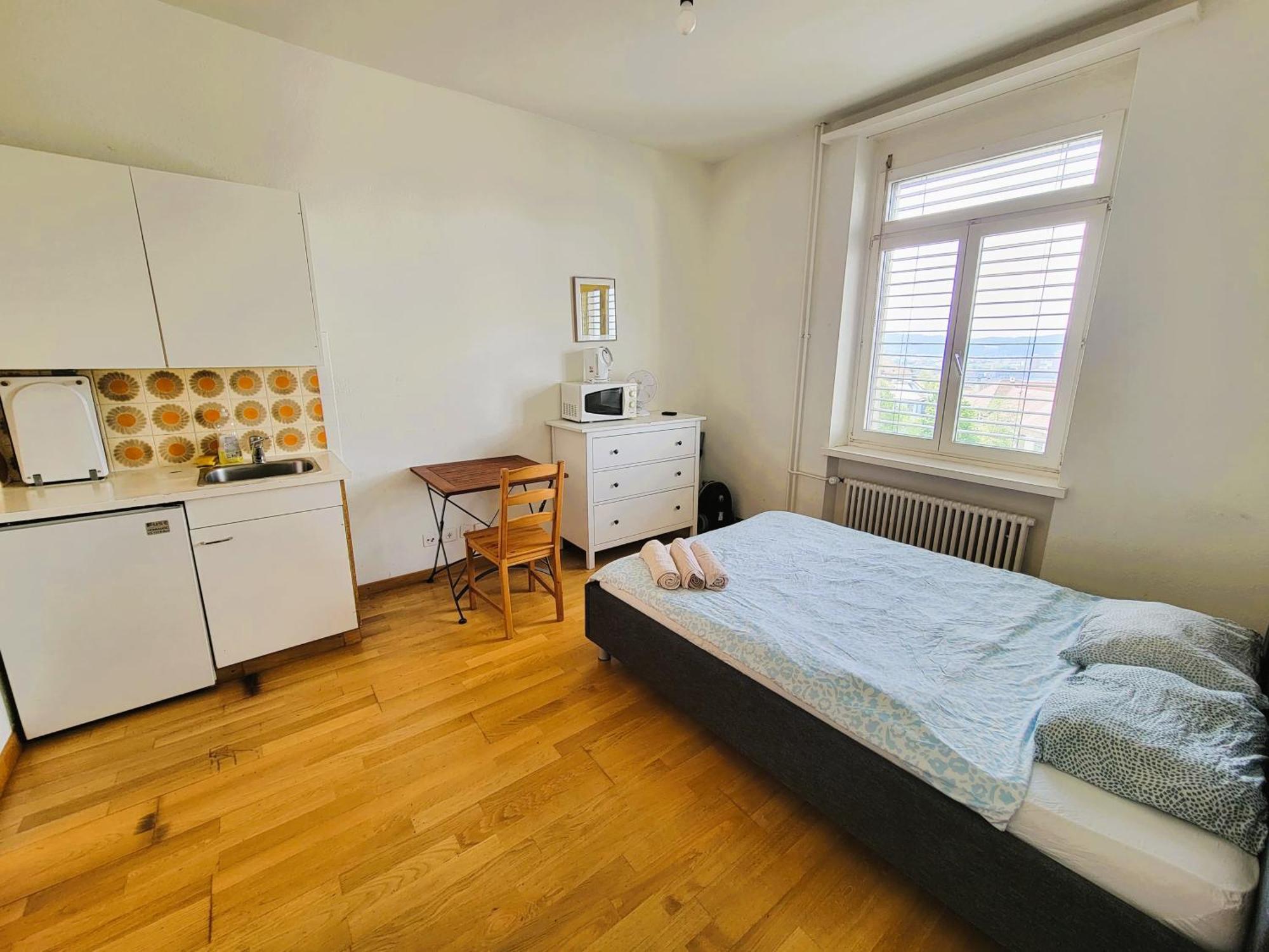 Center Studio, Downtown Uni - Self Checkin Apartment *