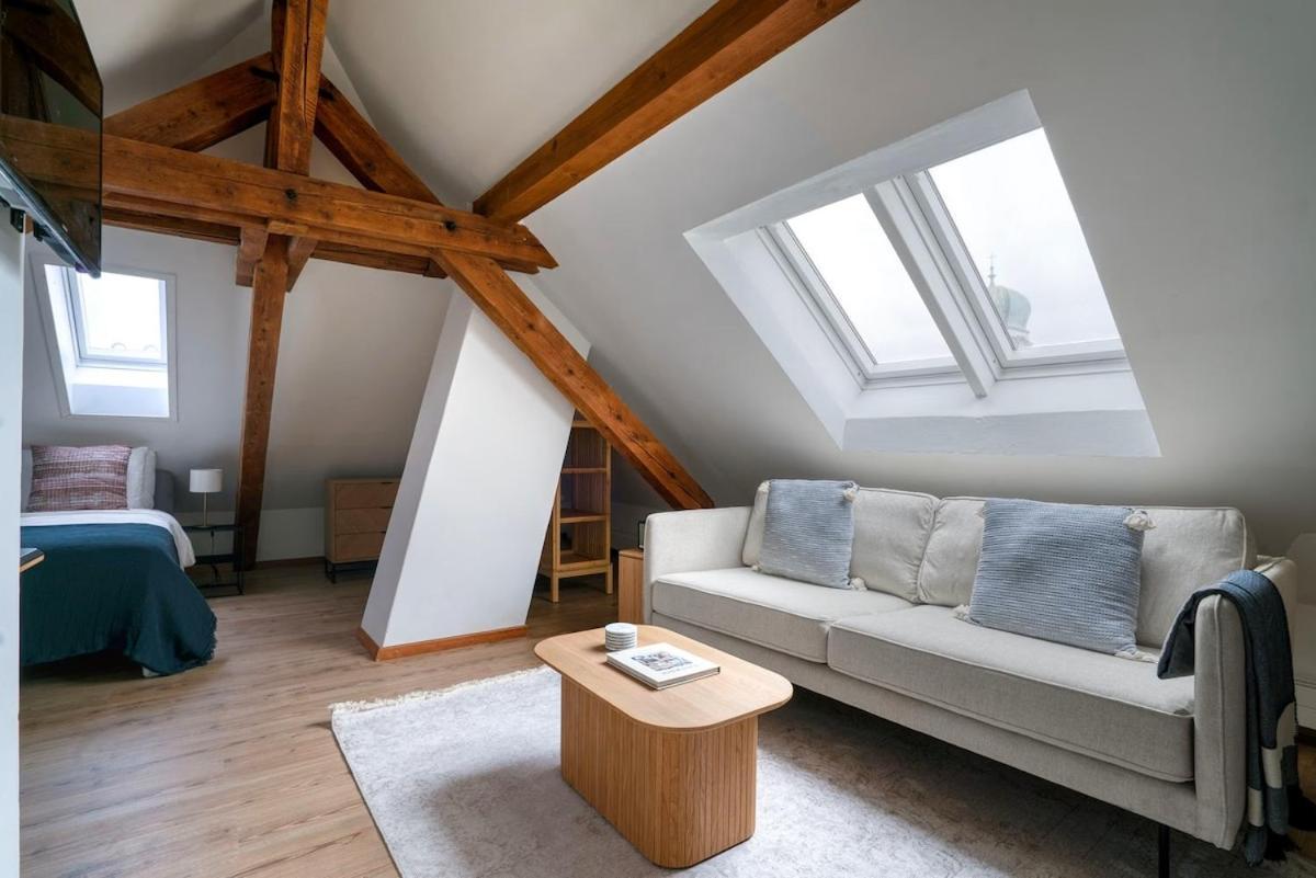 Apartment Eagle Charmante Dachgeschosswohnung Mit Design & Ausblick Zurich