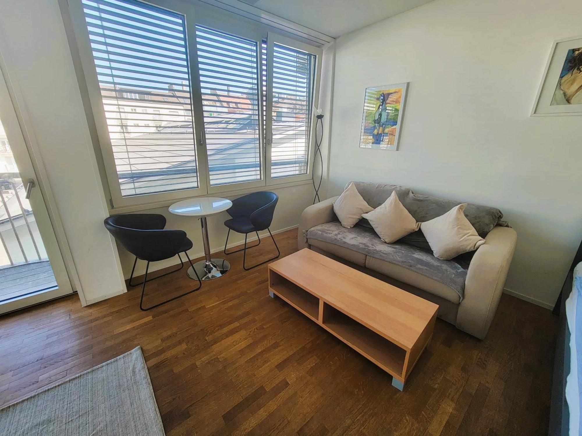 Modern With Balcony In Center A Hoh - Self Checkin Apartment *