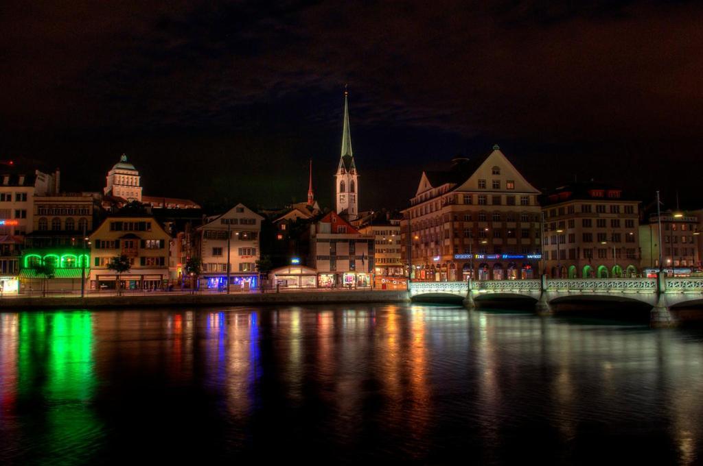 Modern With Balcony In Center A Hoh - Self Checkin * Zurich