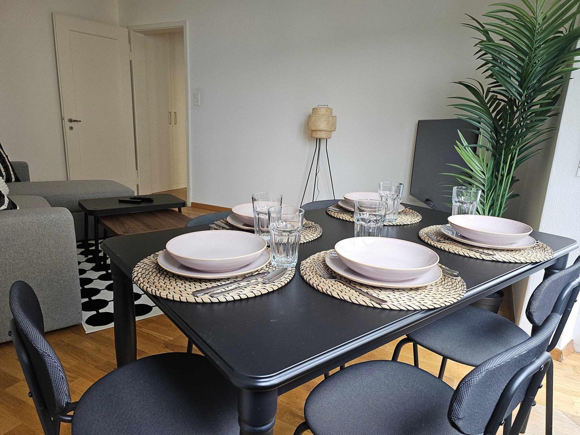 Downtown Dream 3 5Br With Balcony And Style Ba21