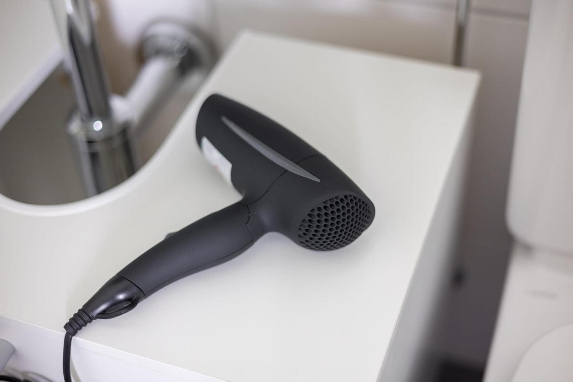 Cozy With Balcony In The Be37 Apartment *