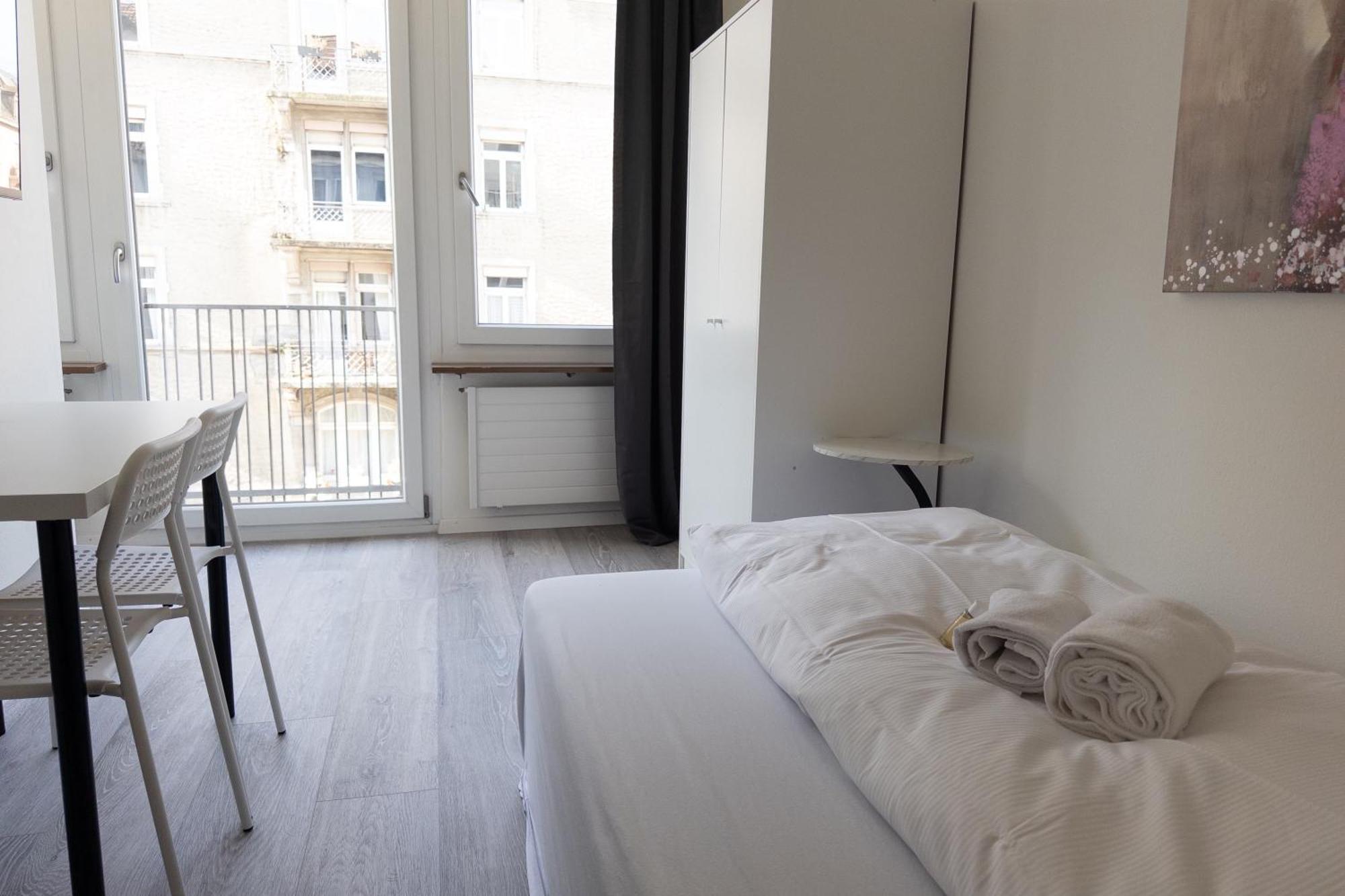 Cozy With Balcony In The Be37 Apartment Zurich