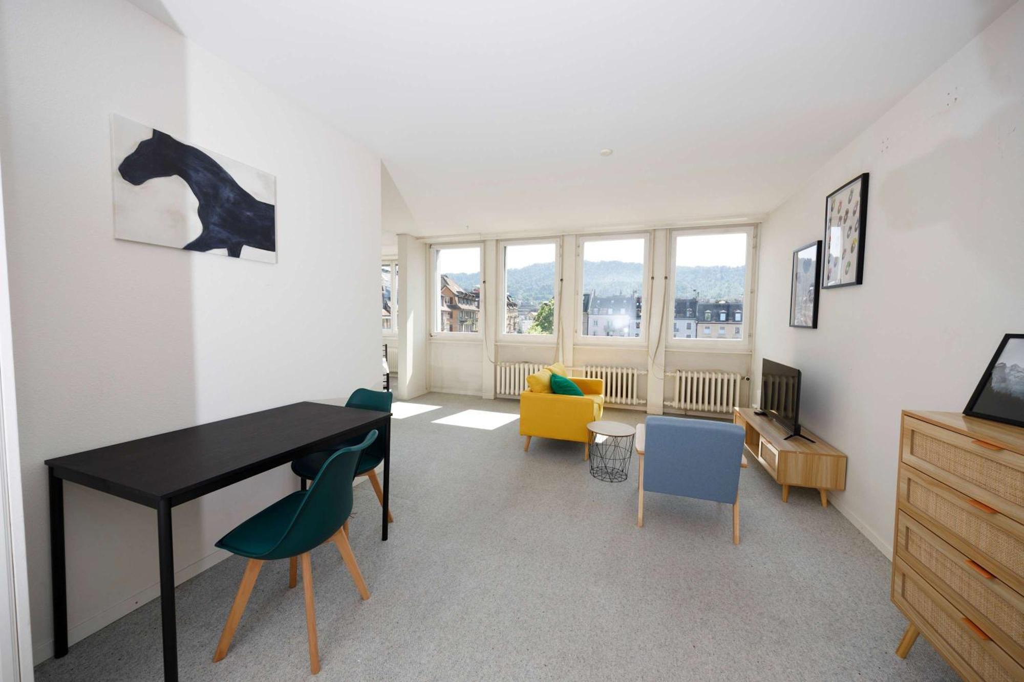 Basic&cozy Central&walkable