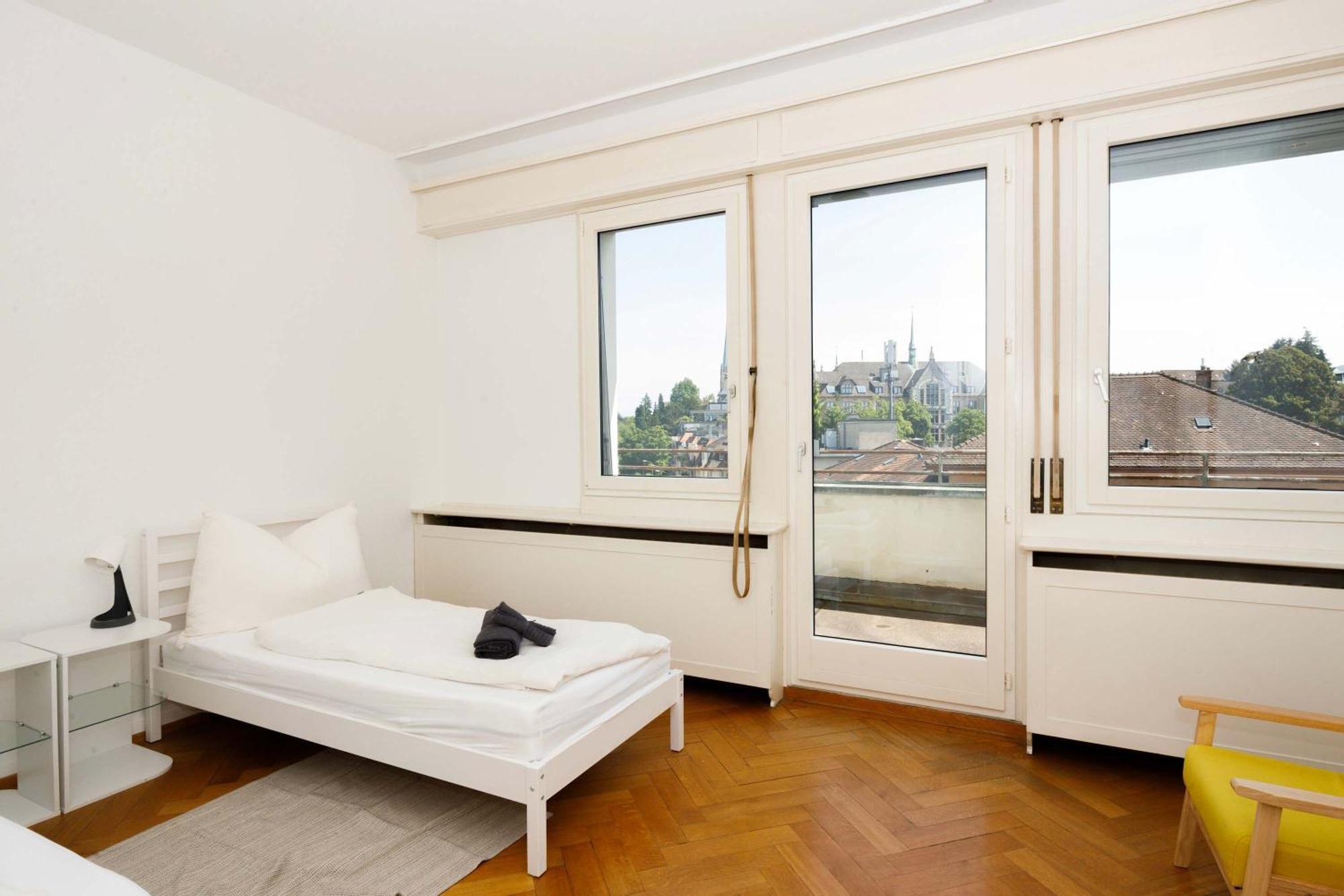 Spacious Huge Terrace & Views Apartment