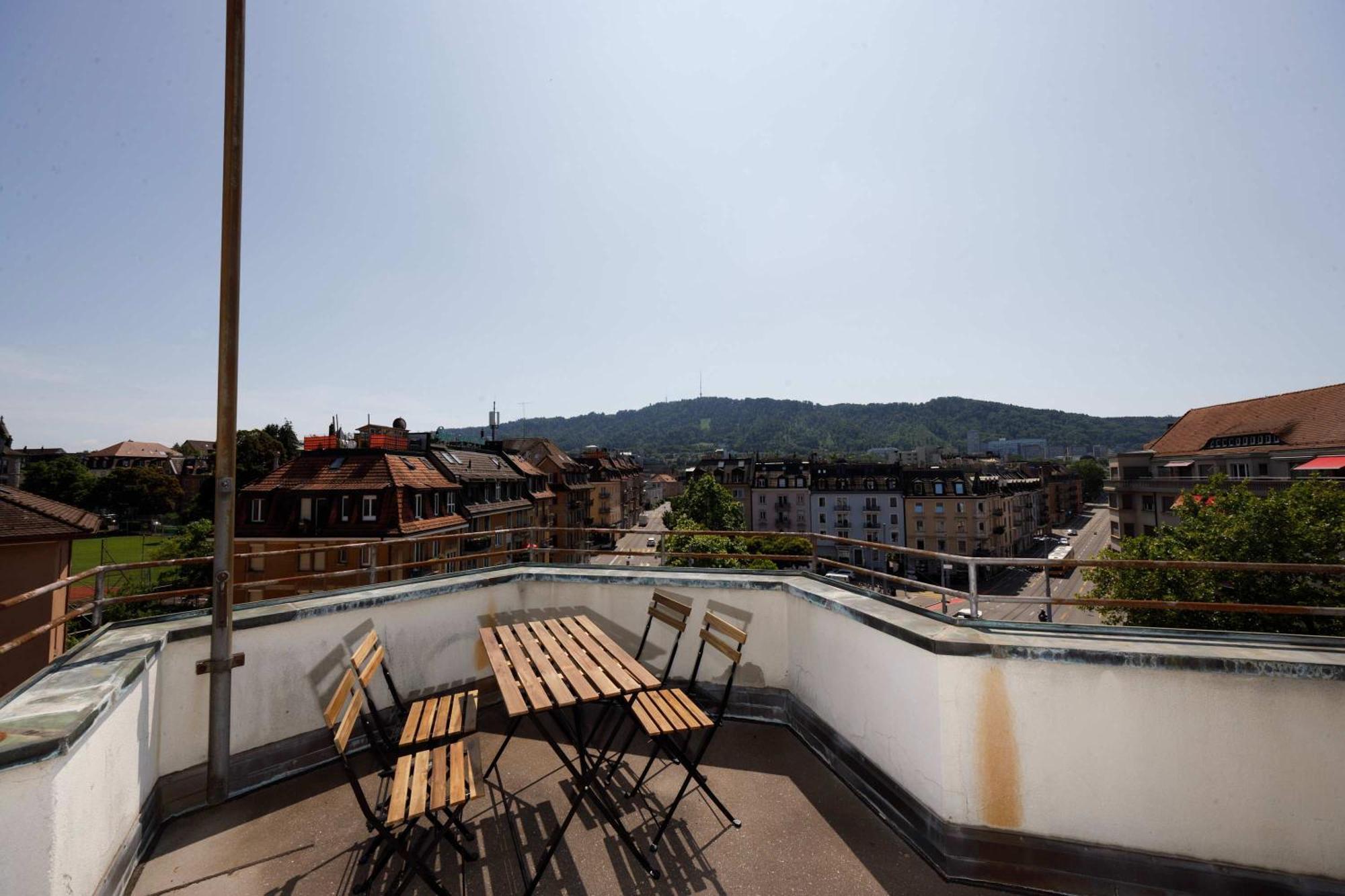 Spacious Huge Terrace & Views