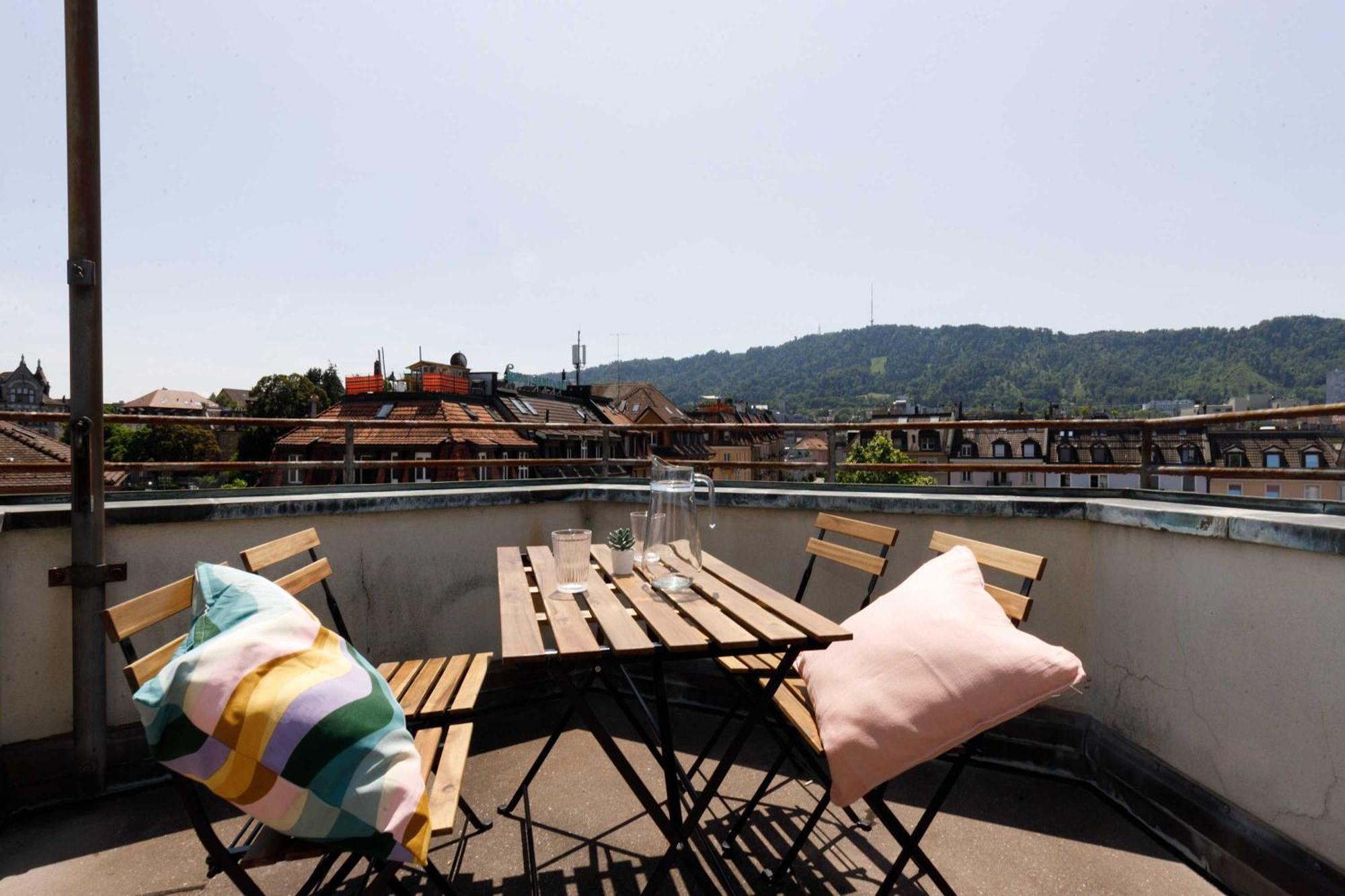 Spacious Huge Terrace & Views Apartment Zurich