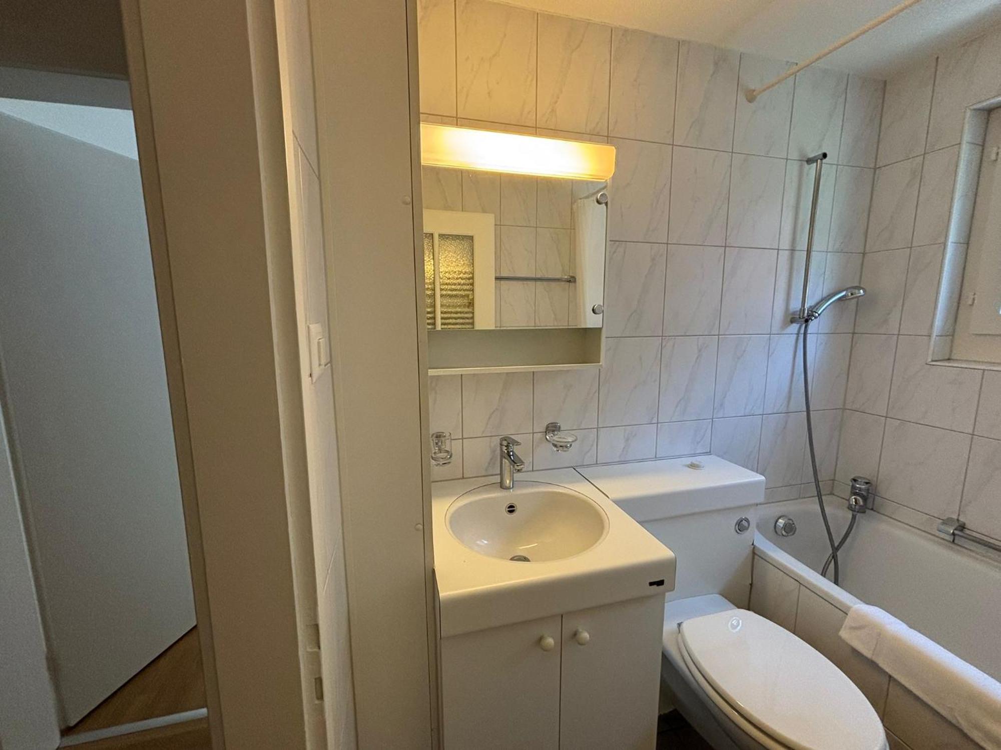 Apartment Center - Crown 13 *