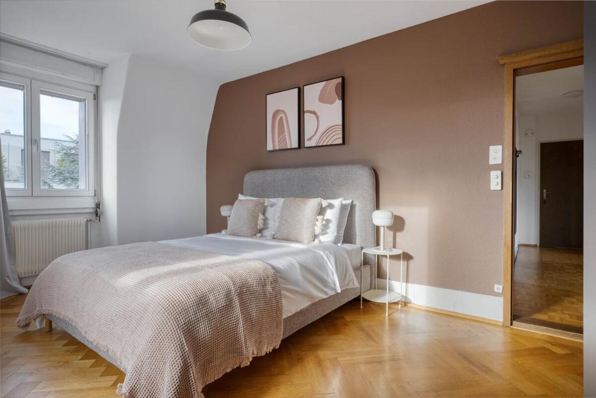 Azure - Free Parking Zurich