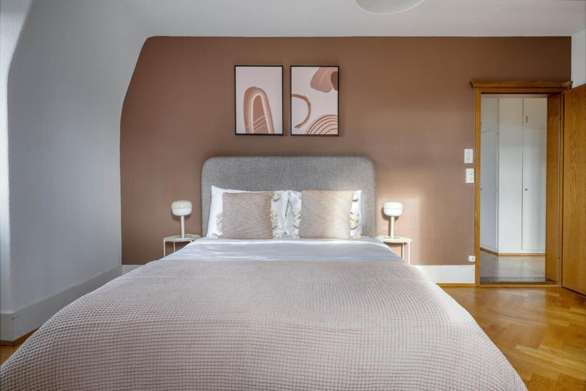 Azure - Free Parking