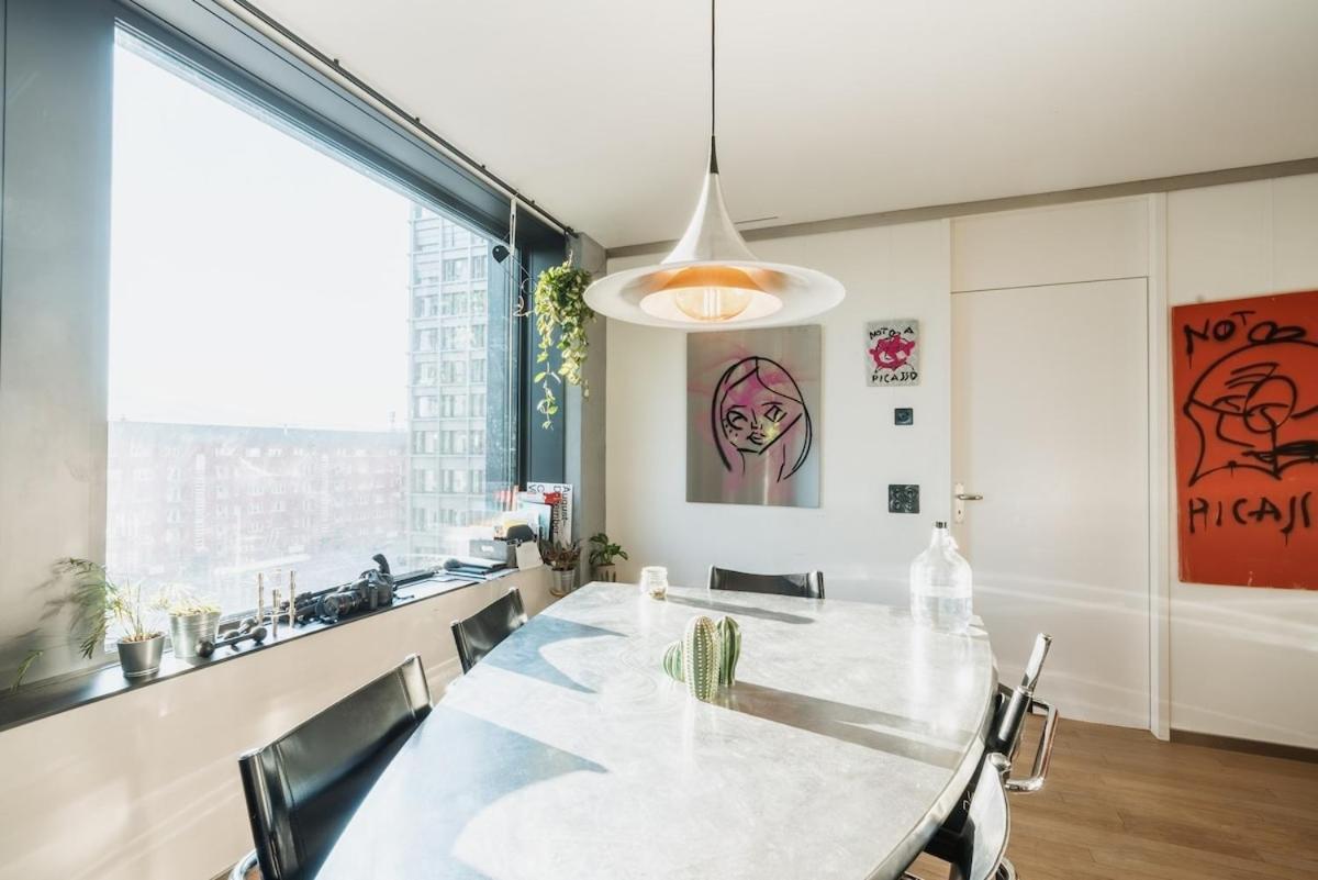 Art Loft Downtown Apartment