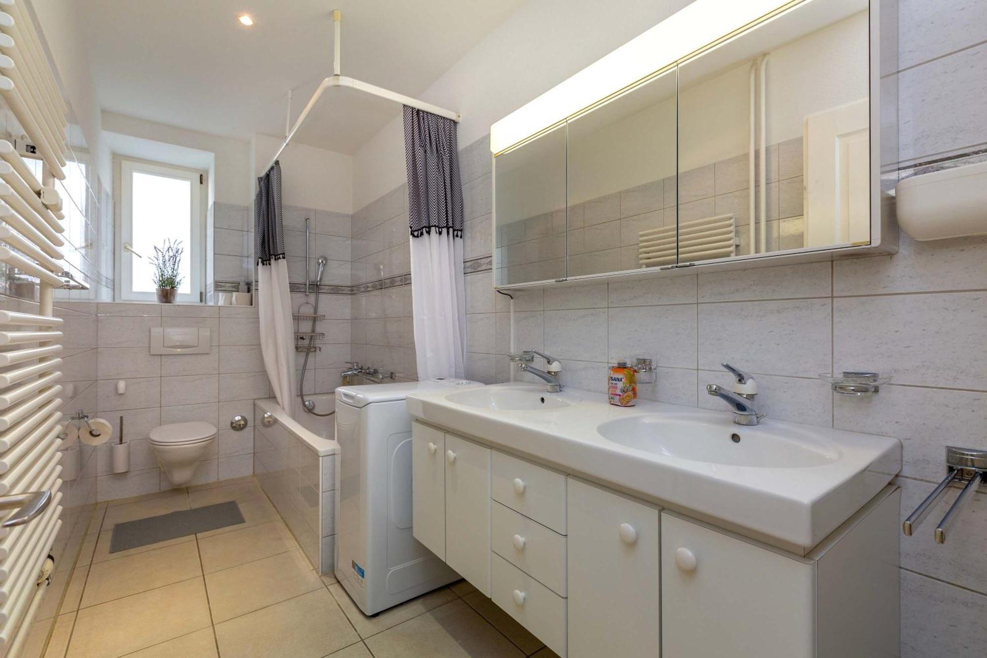Kaya Diamond - 2br With Huge Terrace Apartment