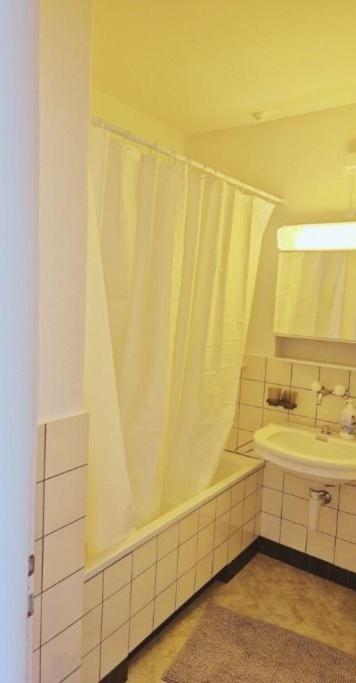 Center Flats With Balcony & Garden View Rigi - Self Checkin Apartment *