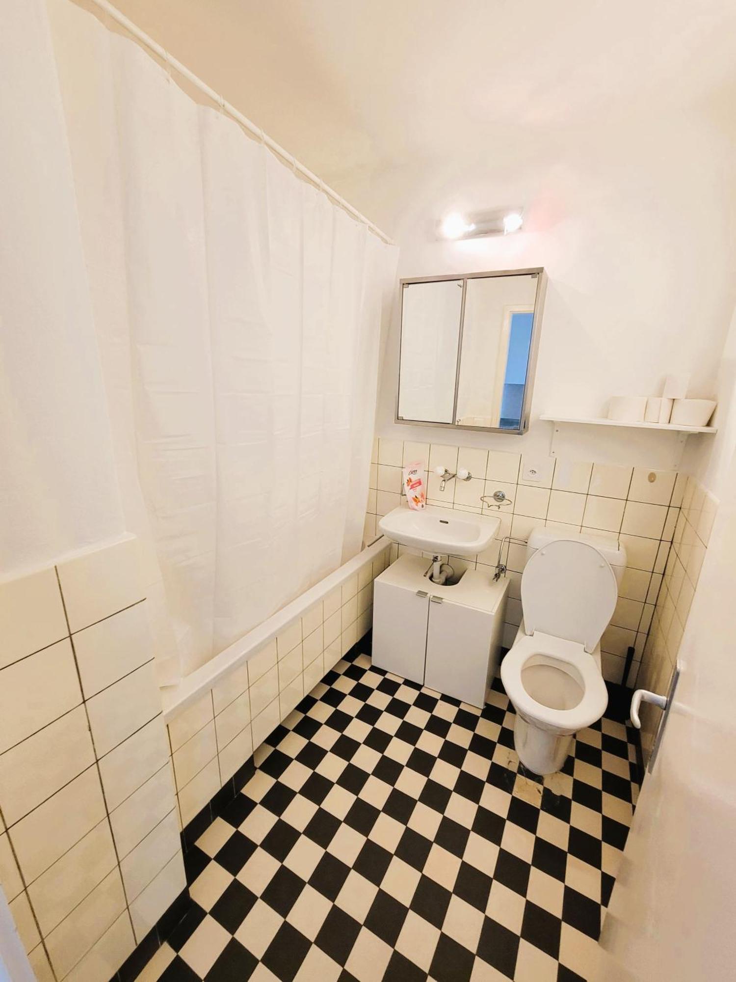 Apartment Center Flats With Balcony & Garden View Rigi - Self Checkin