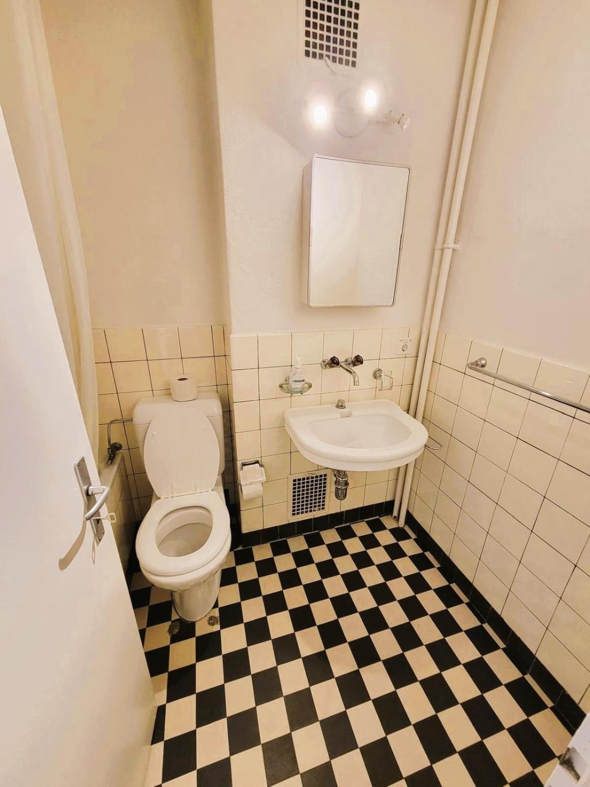 Center Flats With Balcony & Garden View Rigi - Self Checkin Apartment *