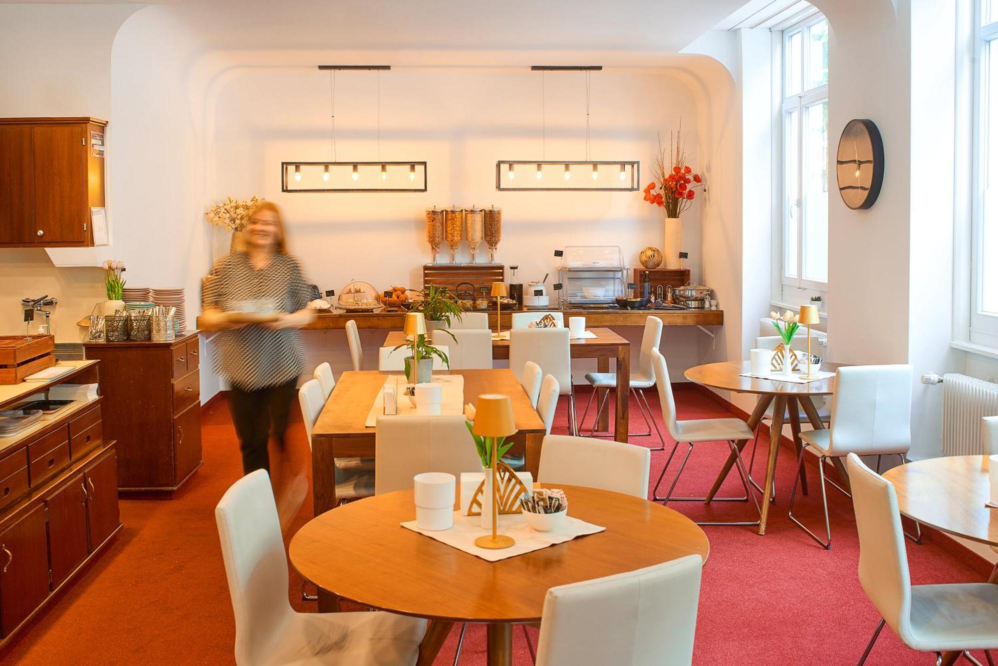 Saint Georges Hotel 2*