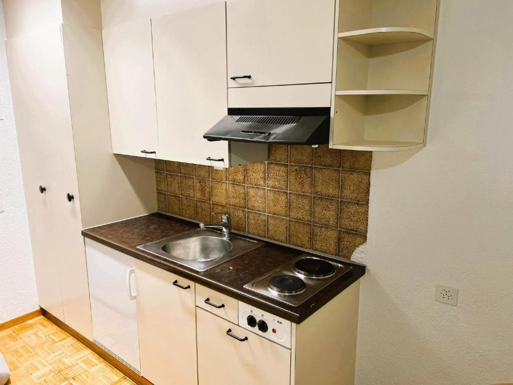 Center Next To Hb Main Train Station La - Self Checkin *