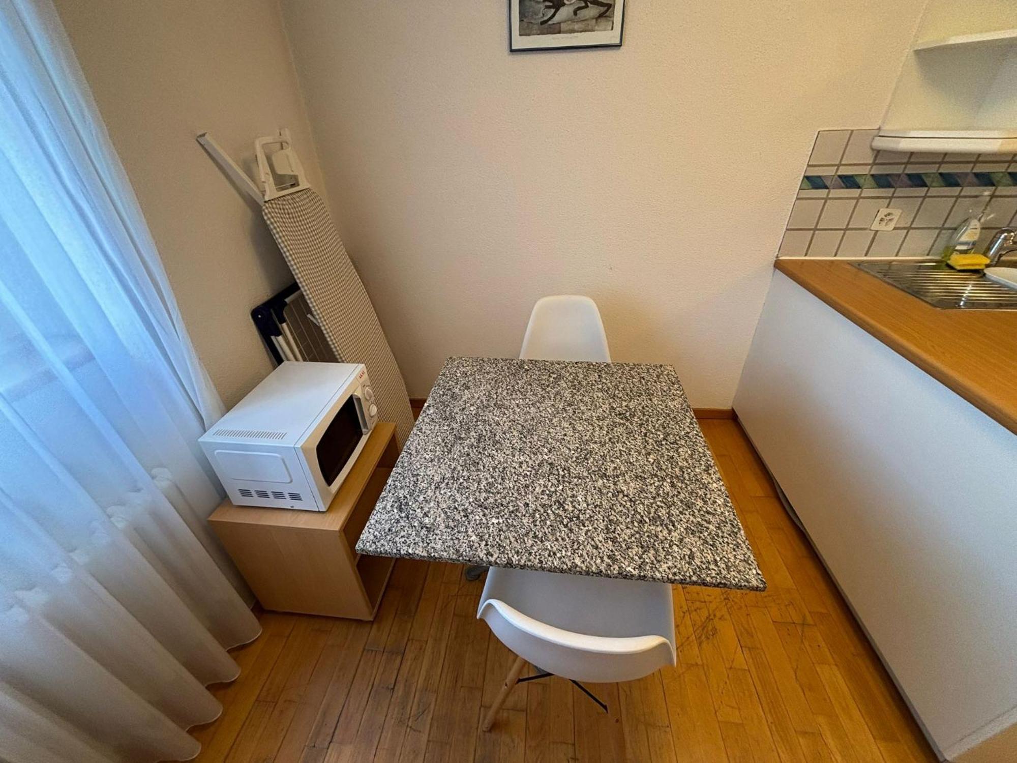 1br Near - Joy St3 R Apartment *