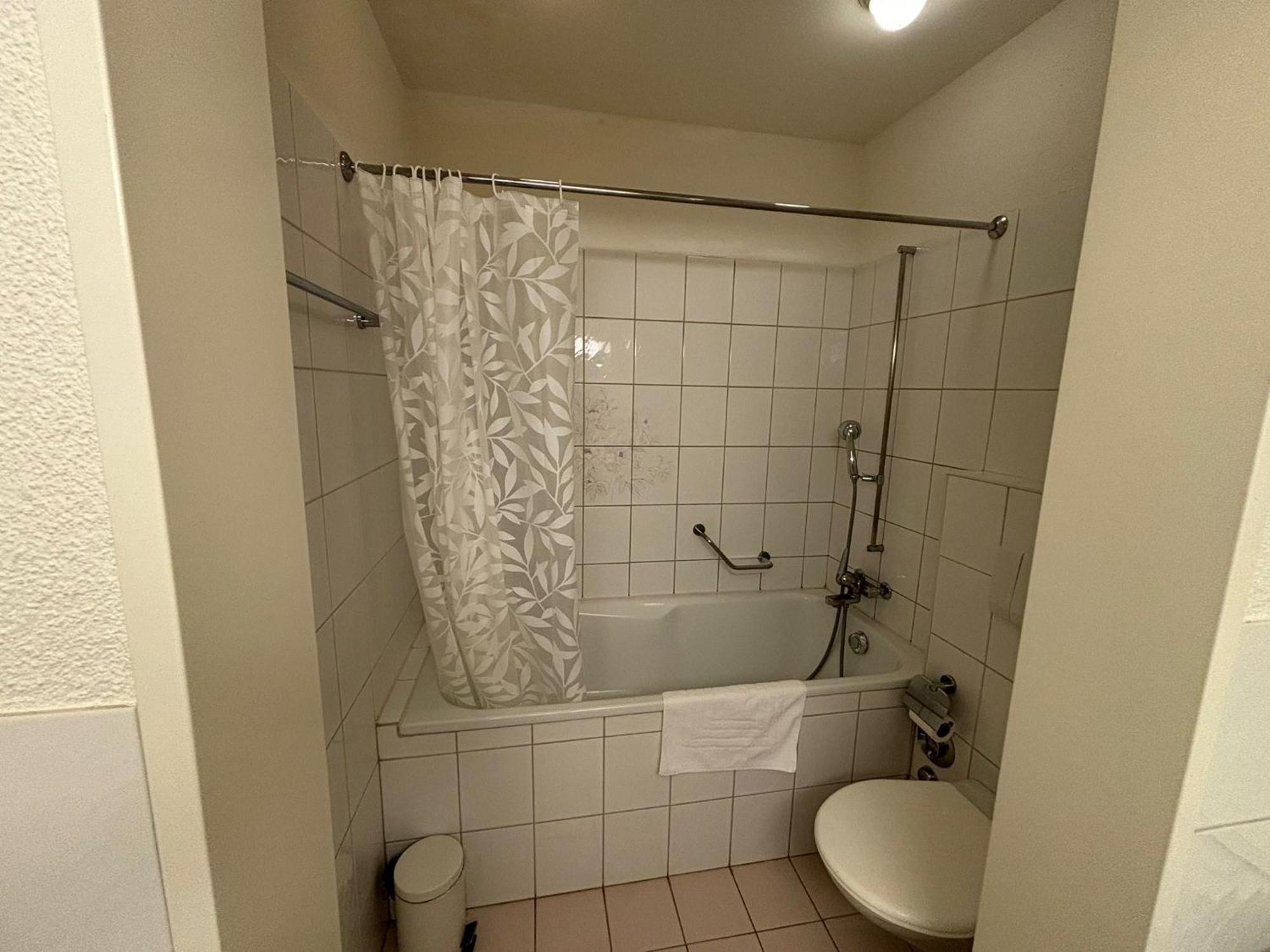 Quiet 1br In The Center - Hammer 4 *