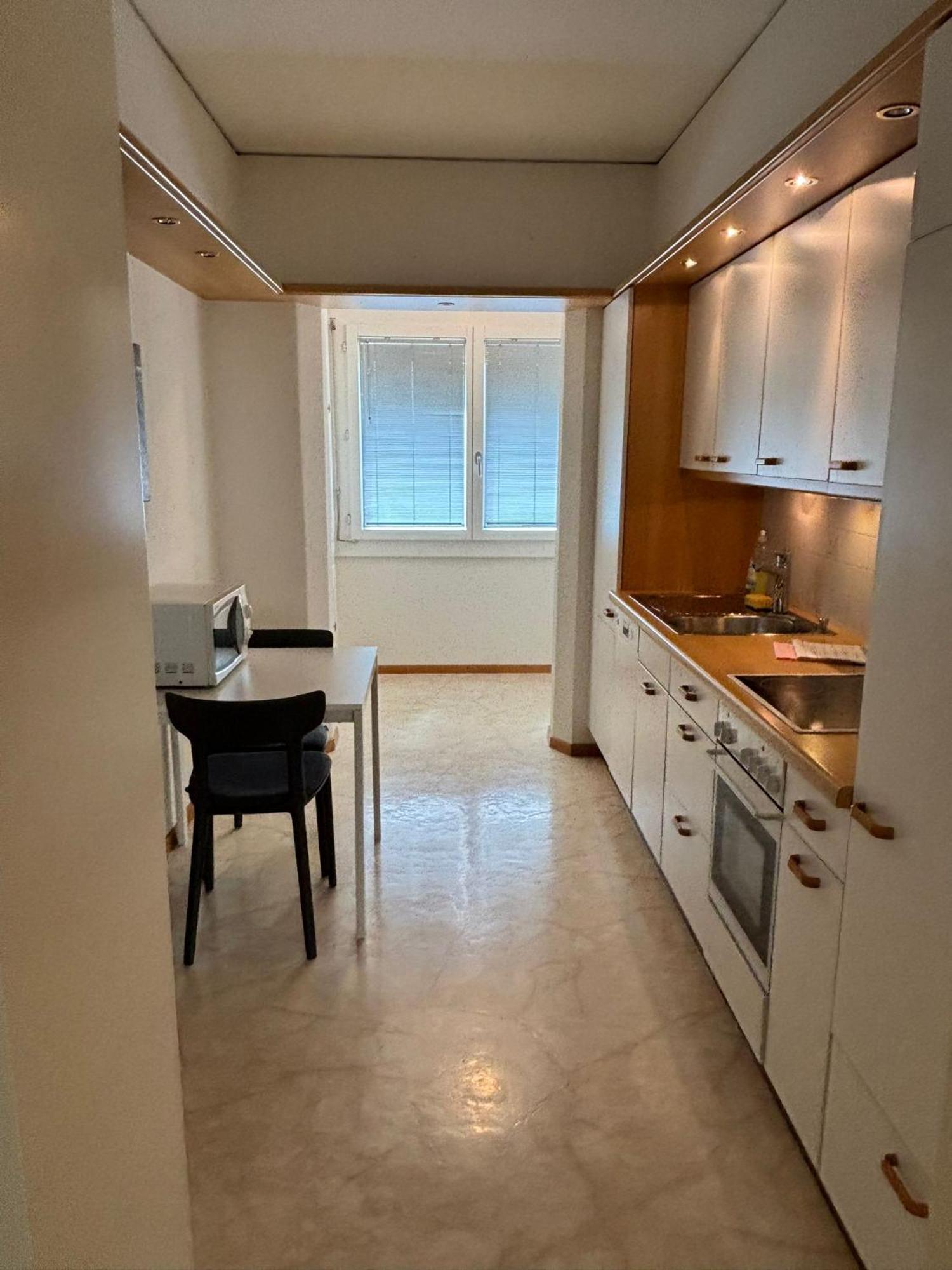 Quiet 1br In The Center - Hammer 4 *