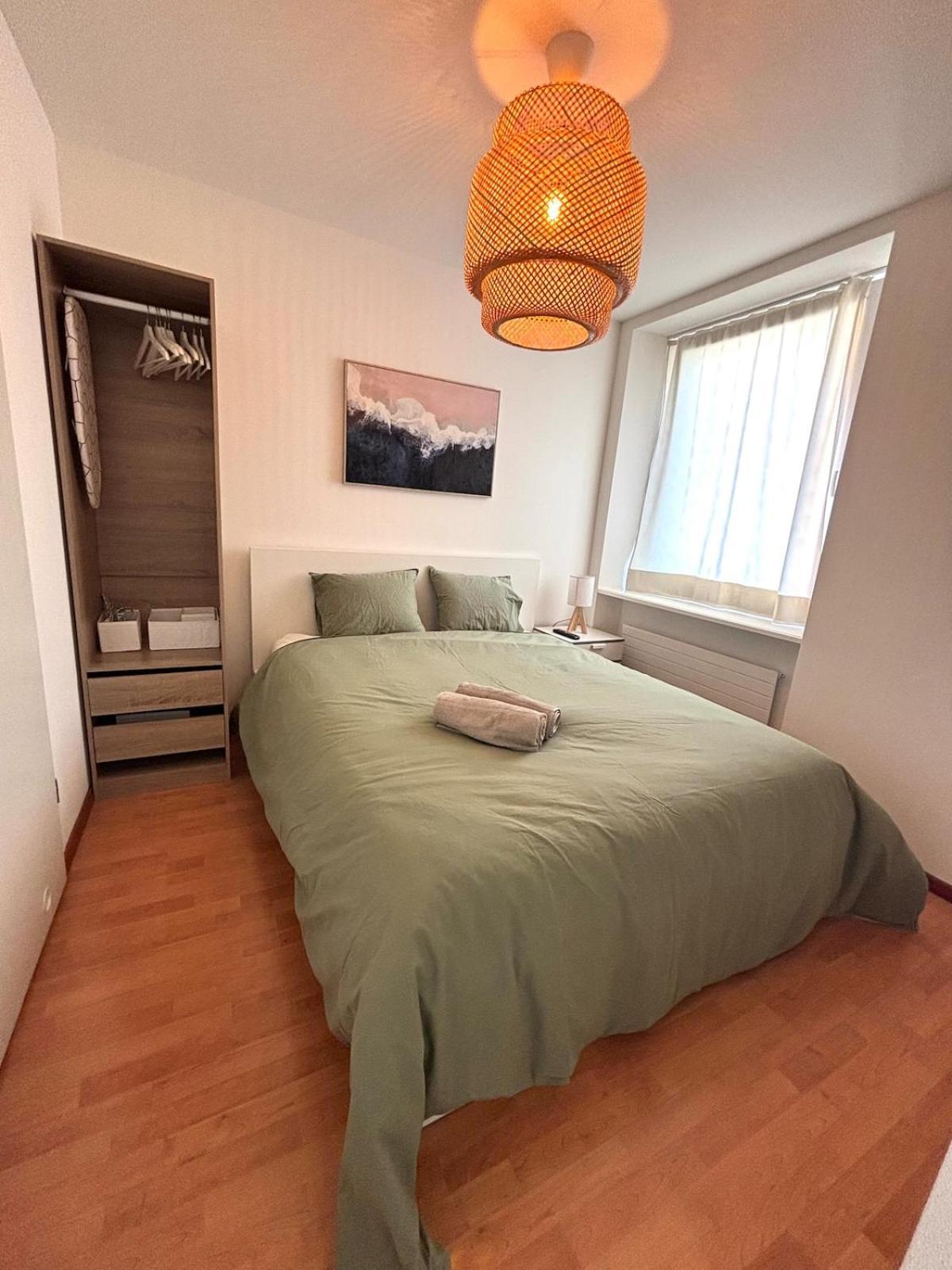 Helle Im Herzen Von 24h Checkin Zurich