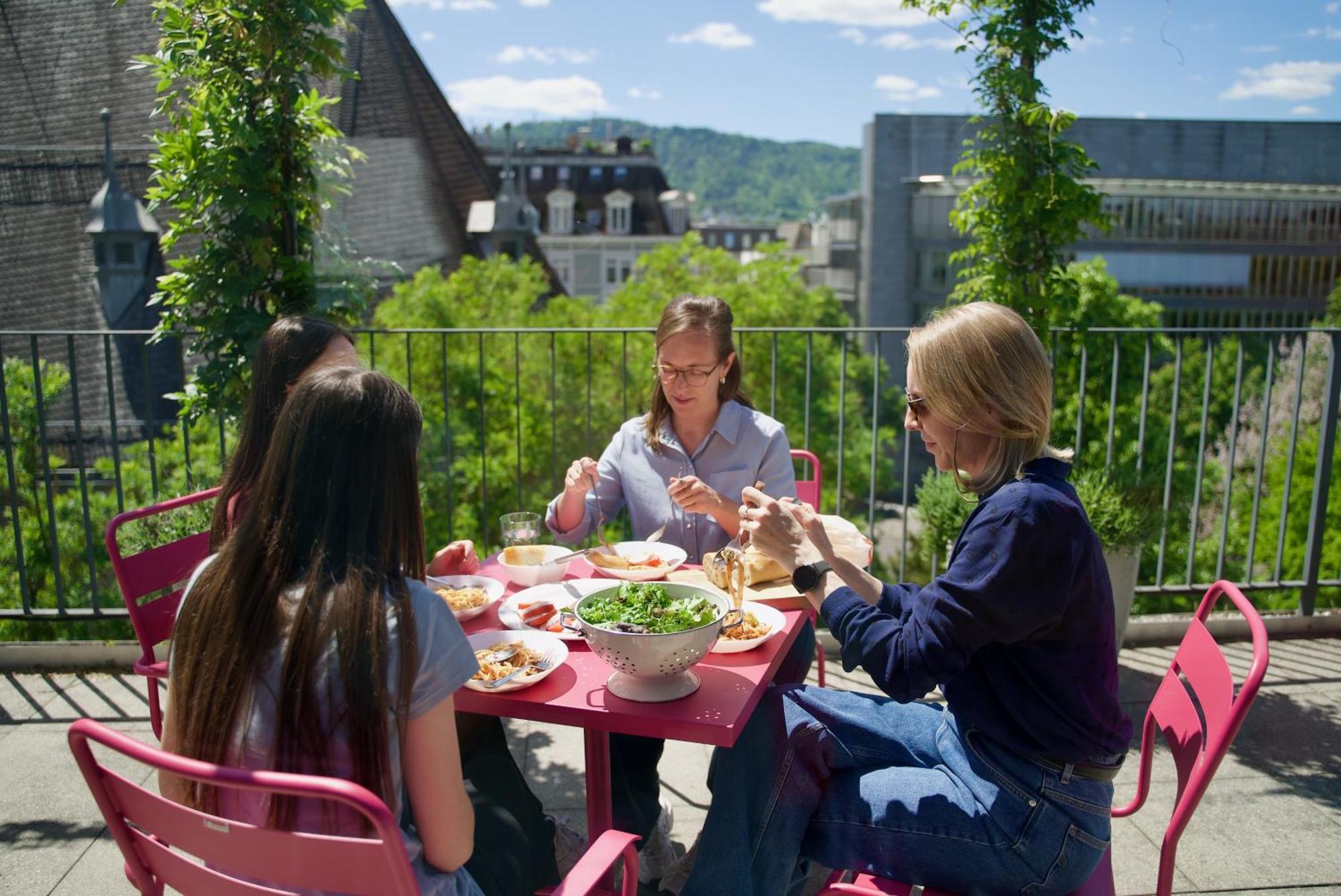 Josephine's - Women Only With Rooftop And Community Area Guest house 3*