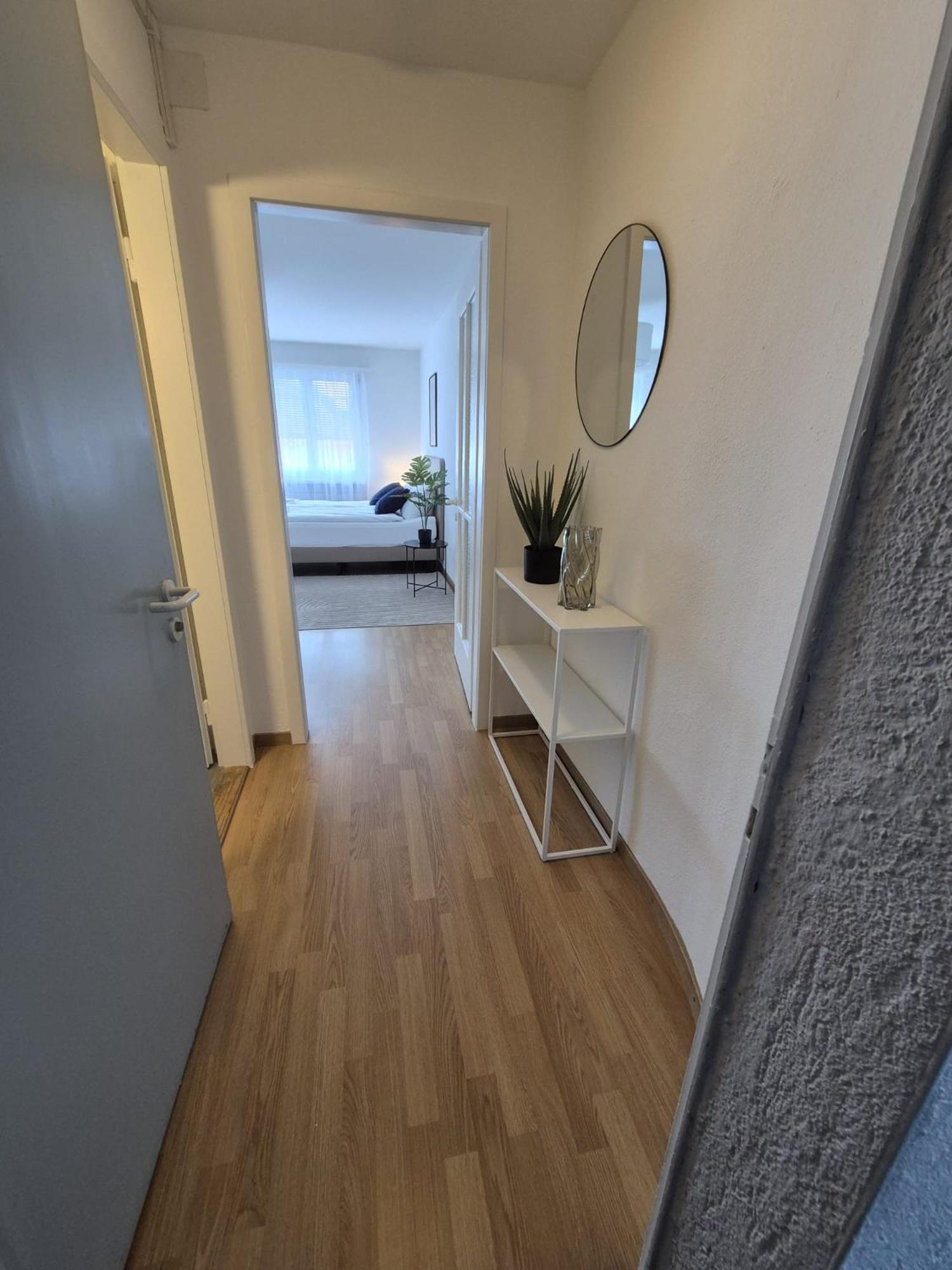 Stylish In Center - Crown 36 Apartment