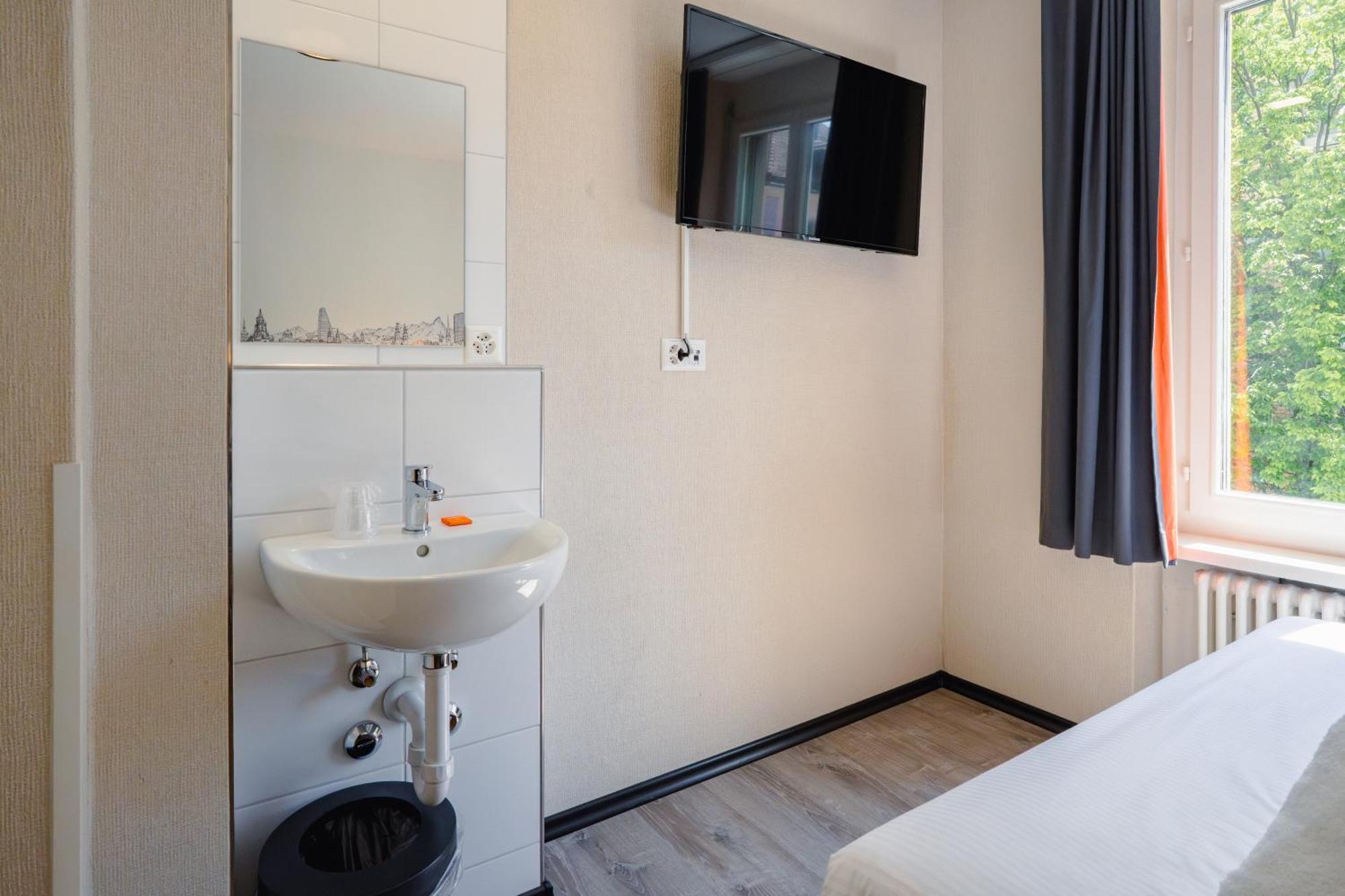 Hotel Easyhotel Main Station Zürich