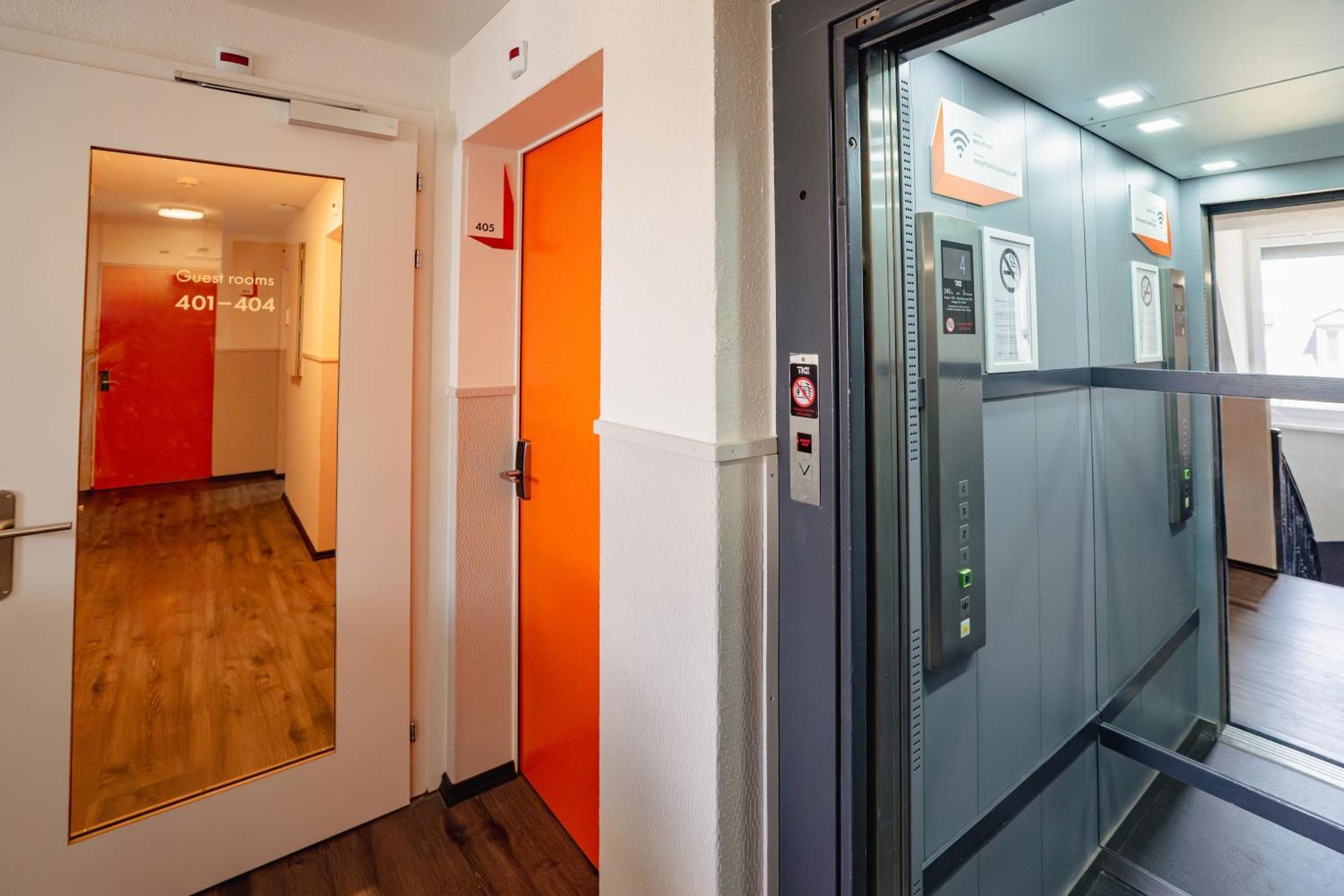 Easyhotel Main Station Hotel *