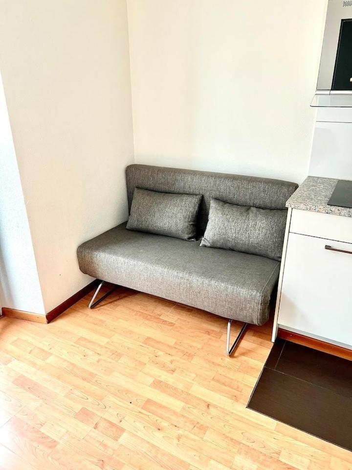 Flats With Balcony Hilda Self Checkin Apartment