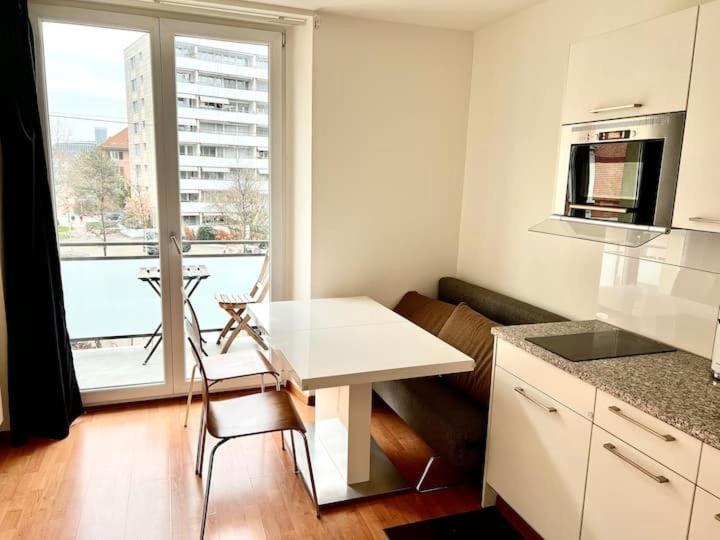 Flats With Balcony Hilda Self Checkin Apartment Zurich