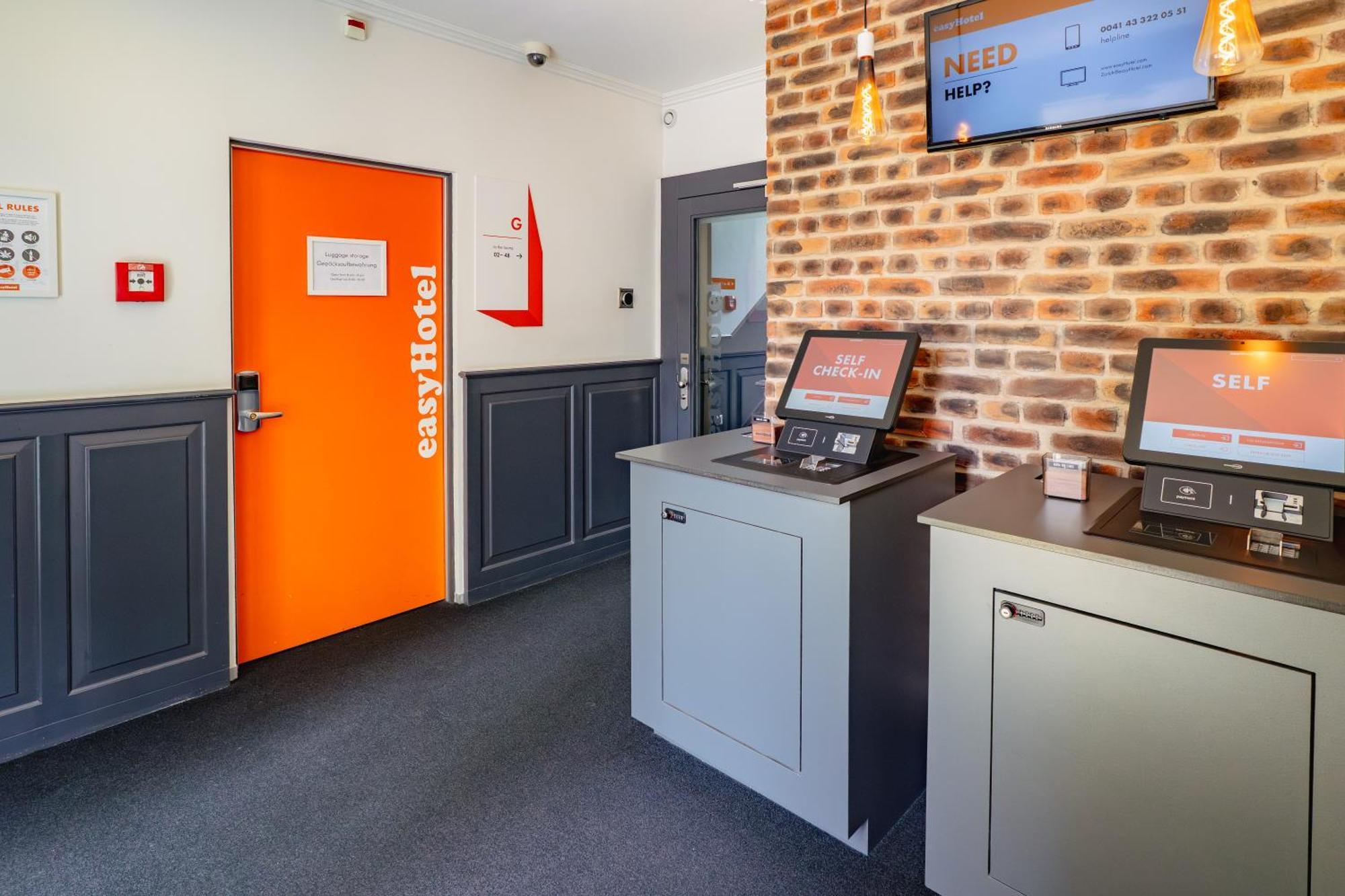 Easyhotel Centre Hotel 2*