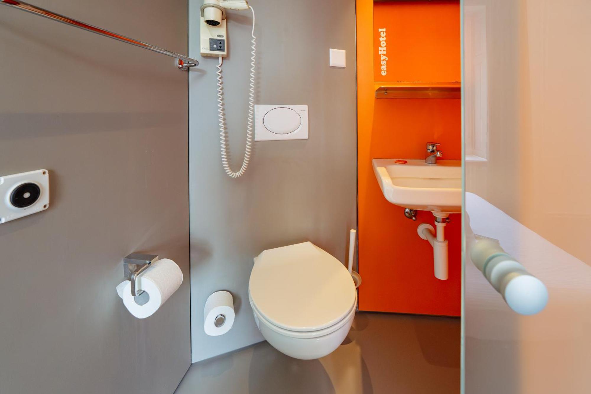 Easyhotel Centre Hotel