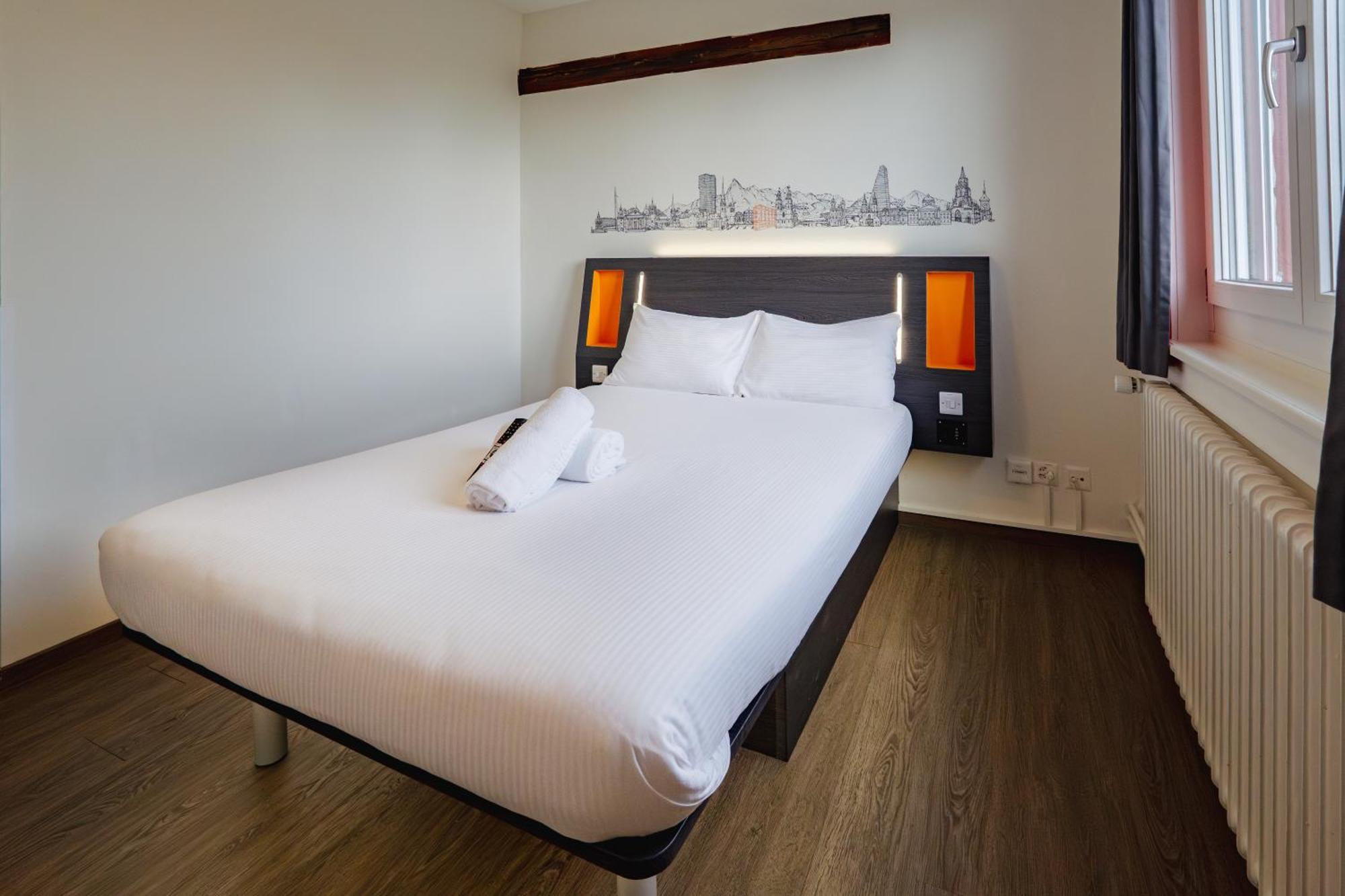 Easyhotel West Zurique