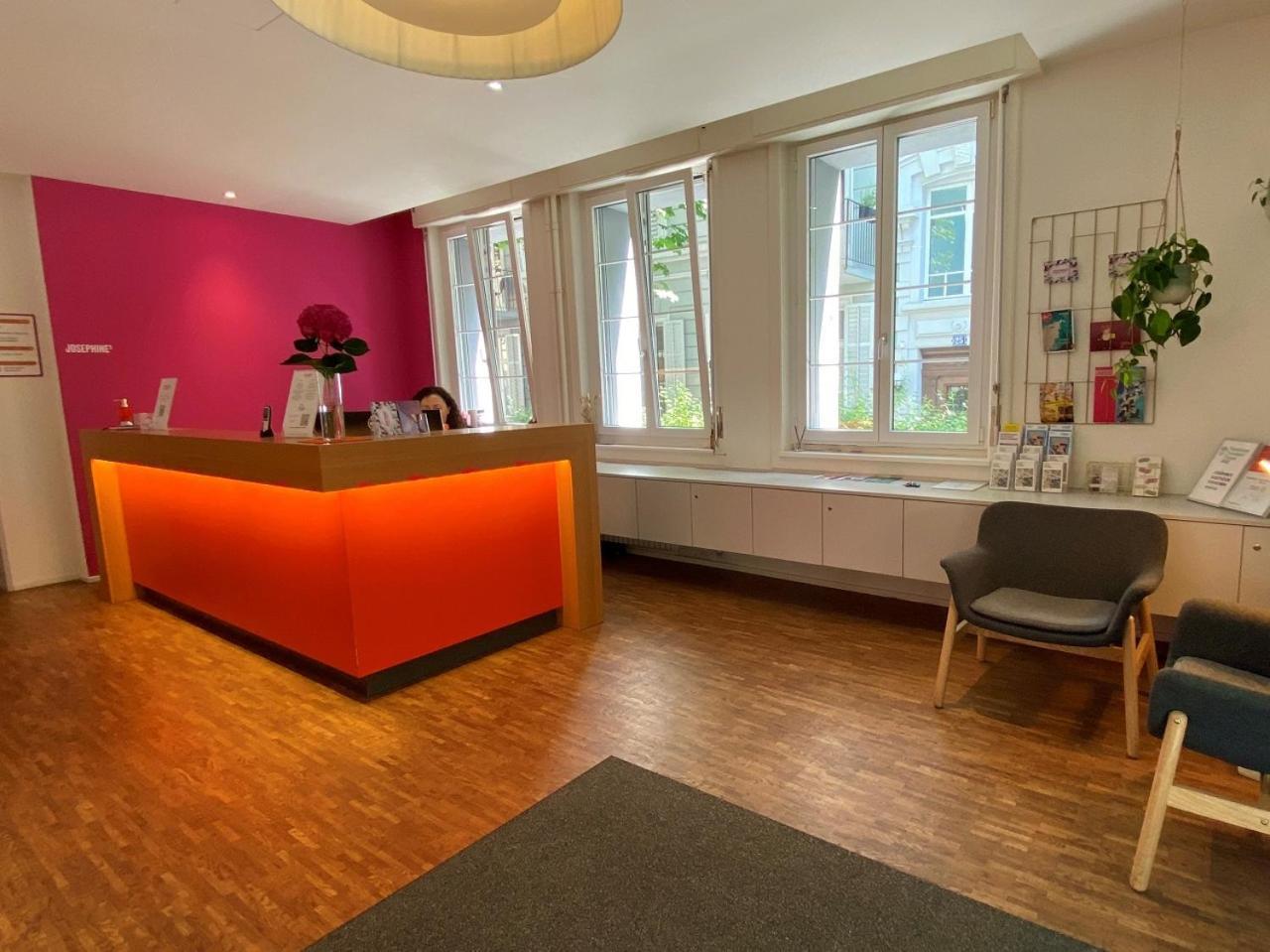 Josephine's - Women Only With Rooftop And Community Area 3* Zurich