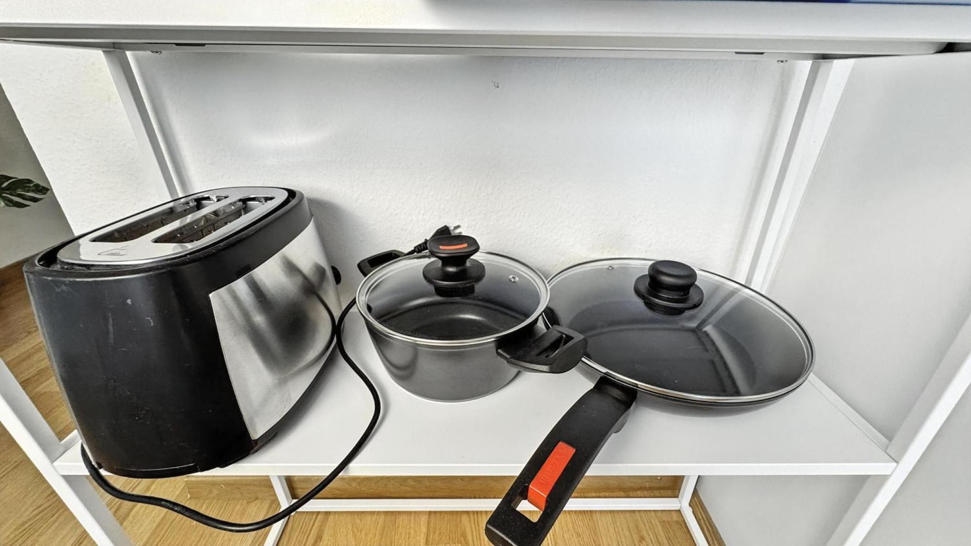 Stylish In Center - Crown 36