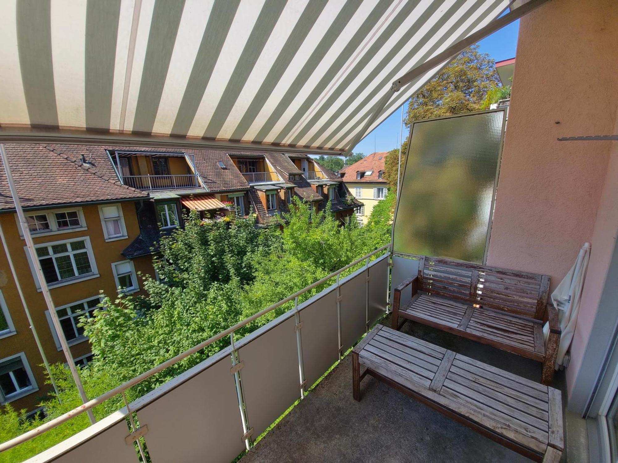 Designer Apt, 2 Balconies, 10min To Main Station *