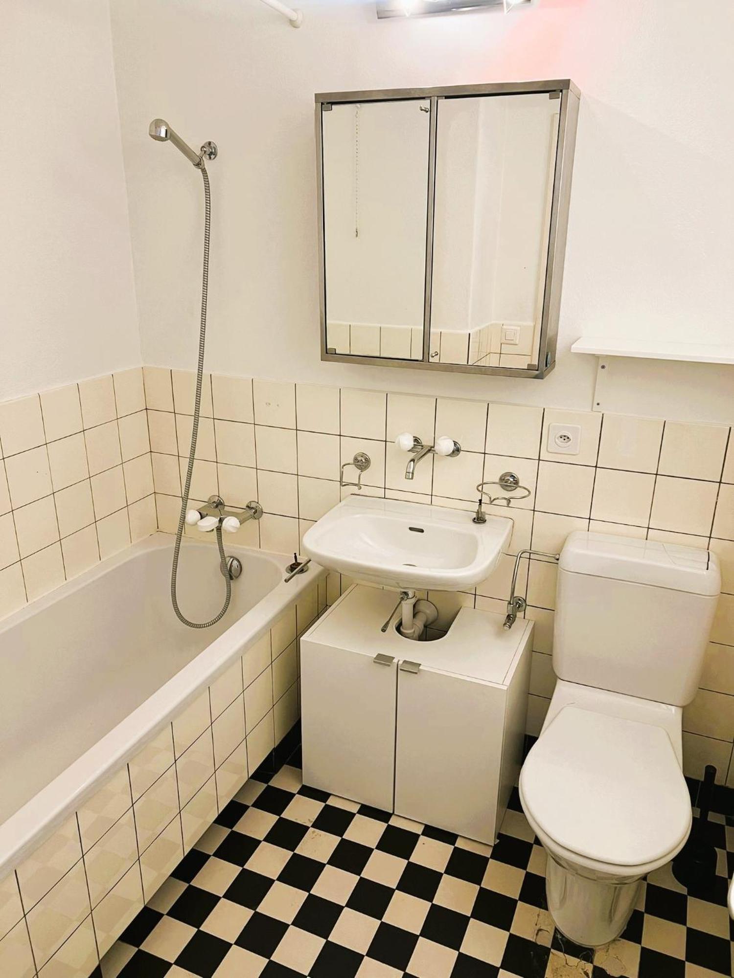 Apartment Center With Balcony & Garden View Rigi - Self Checkin Zurich