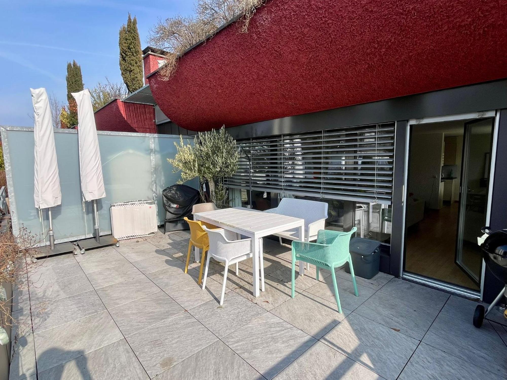 Boho Chic With 125sqm, 2 Bedroom 2 Baths With 36sqm Dual Terraces With Parking And 10 Min To Zurich