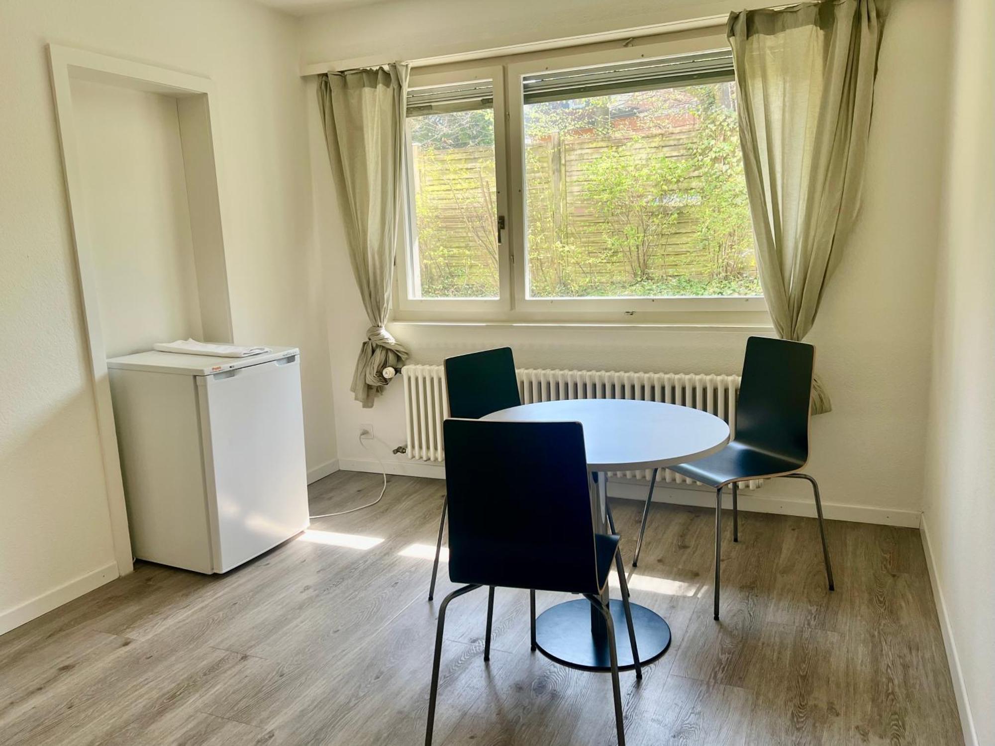 A & G Self Check-in Hostel