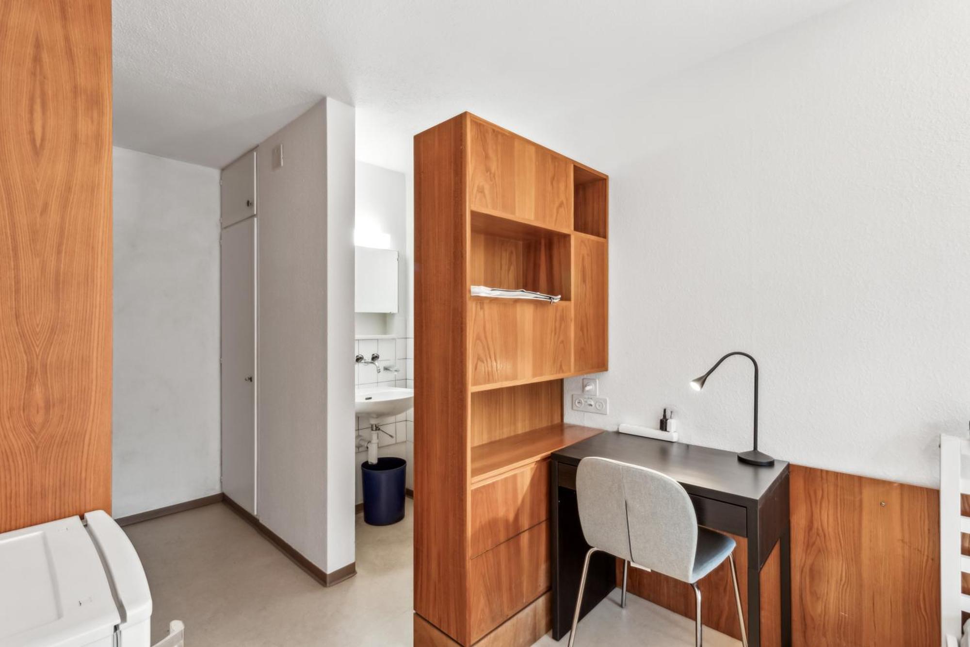 A & G Self Check-in Zurich