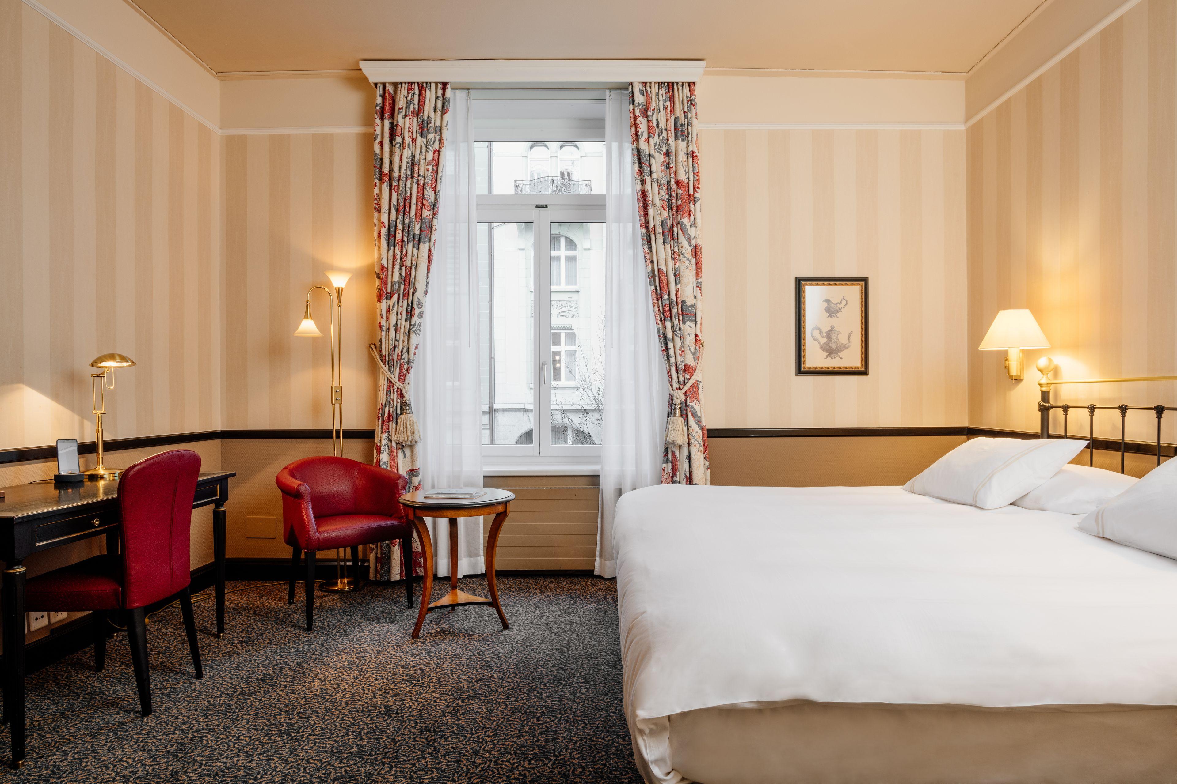 Small Luxury Ambassador 4* Zurich
