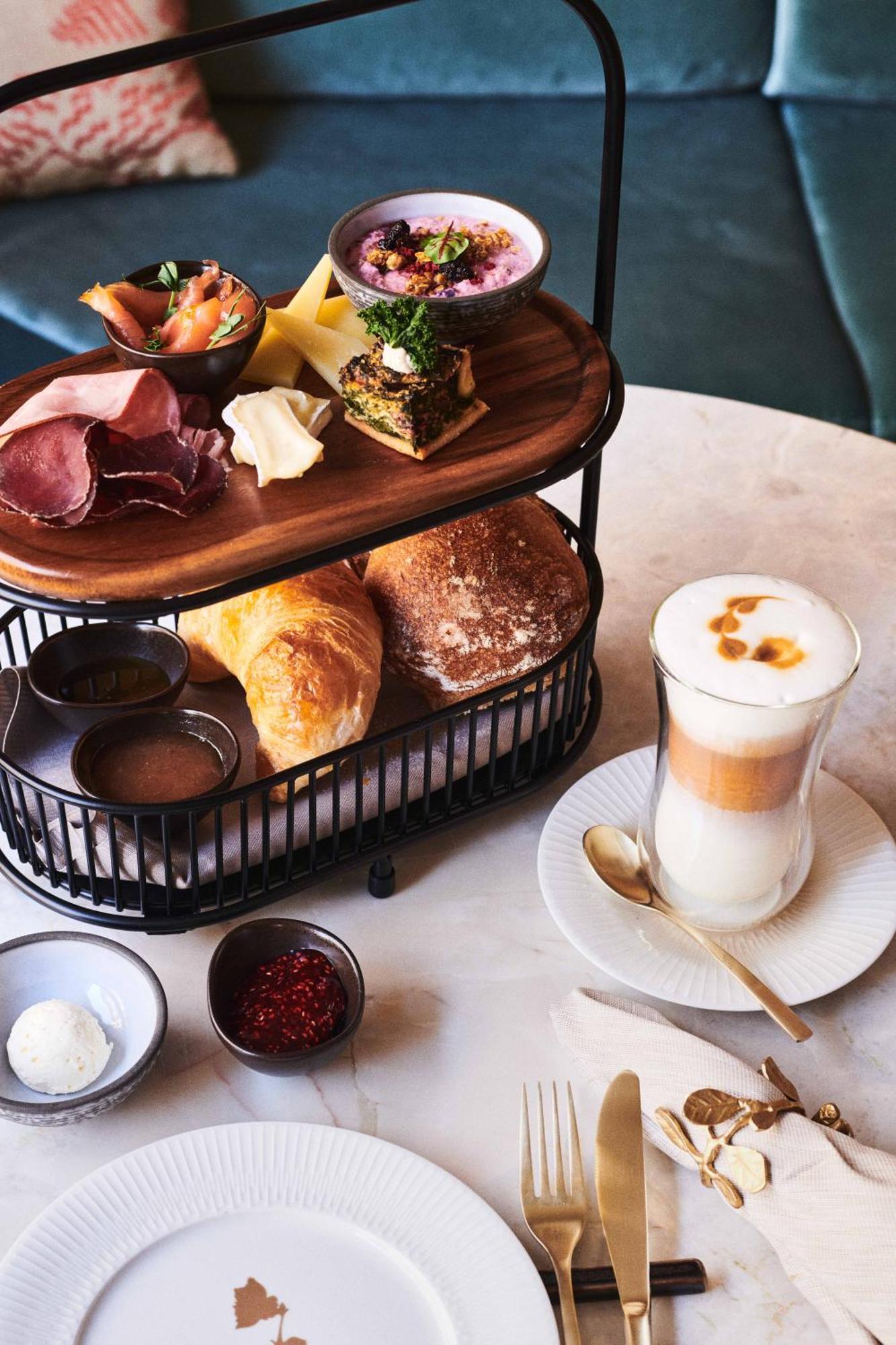 Hotel Small Luxury Ambassador 4*