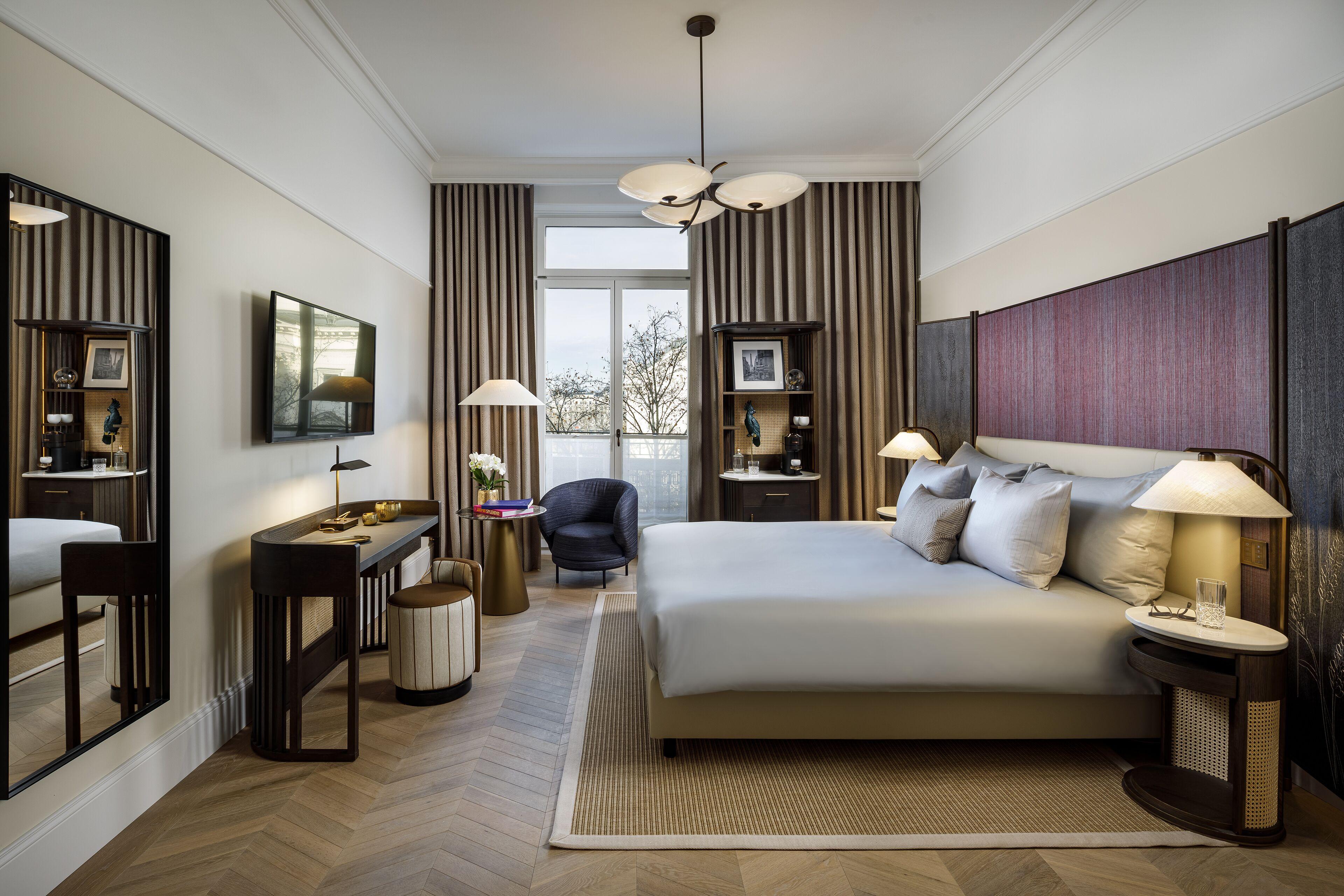 Small Luxury Ambassador Hotel 4*
