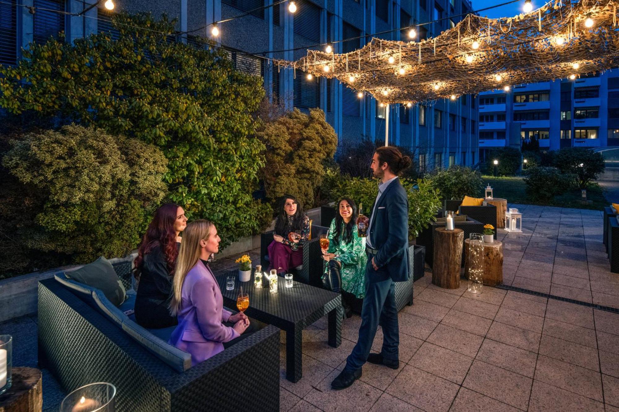 Crowne Plaza By Ihg Hotel 4*