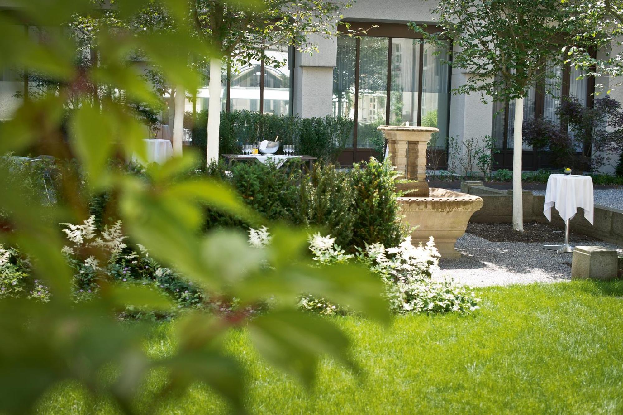 Glockenhof Hotel 4*