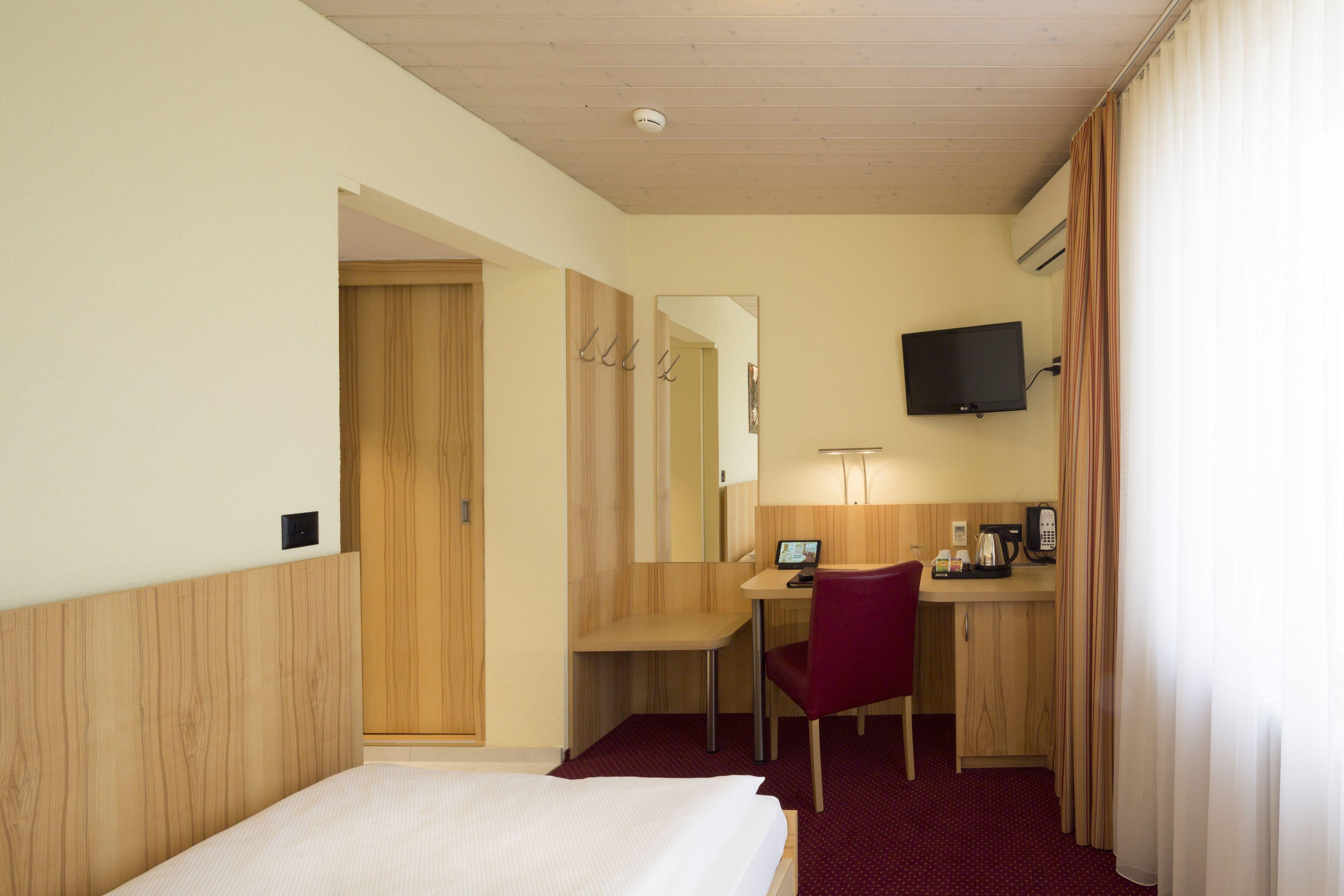 Fred Leonhardstrasse - Mobile Check-in Hotel